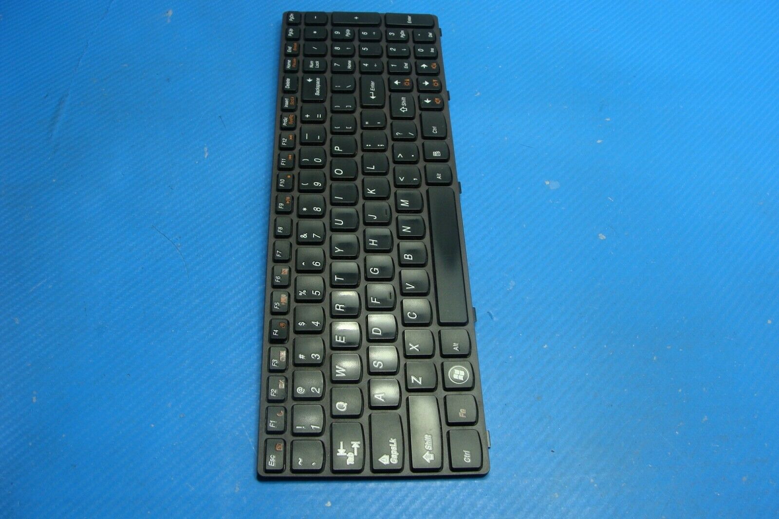 Lenovo IdeaPad Z570 15.6 Lenovo IdeaPad Z570 15.6