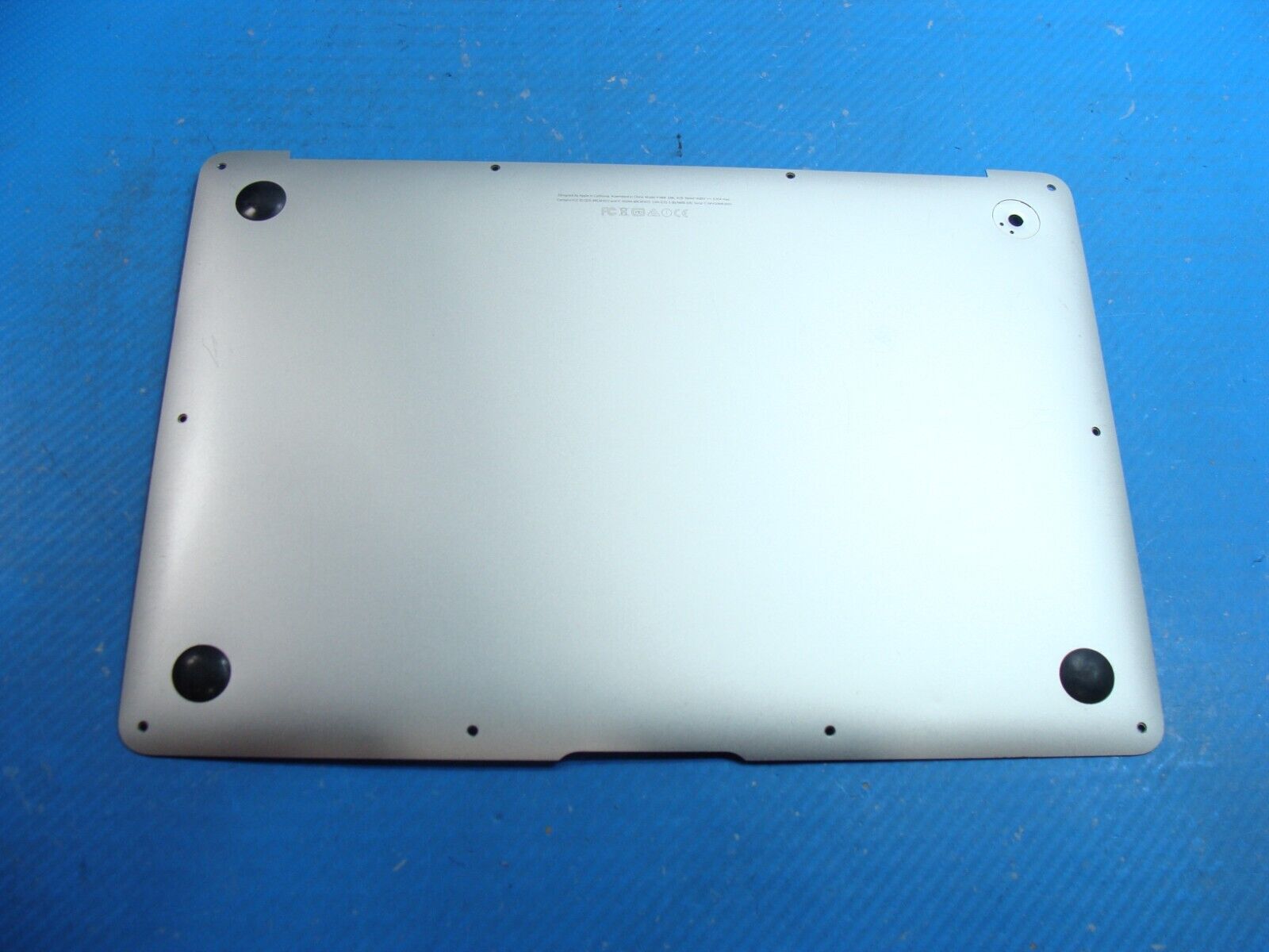 MacBook Air 13 A1466 Early 2015 MJVE2LL/A OEM Bottom Case Silver 923-00505