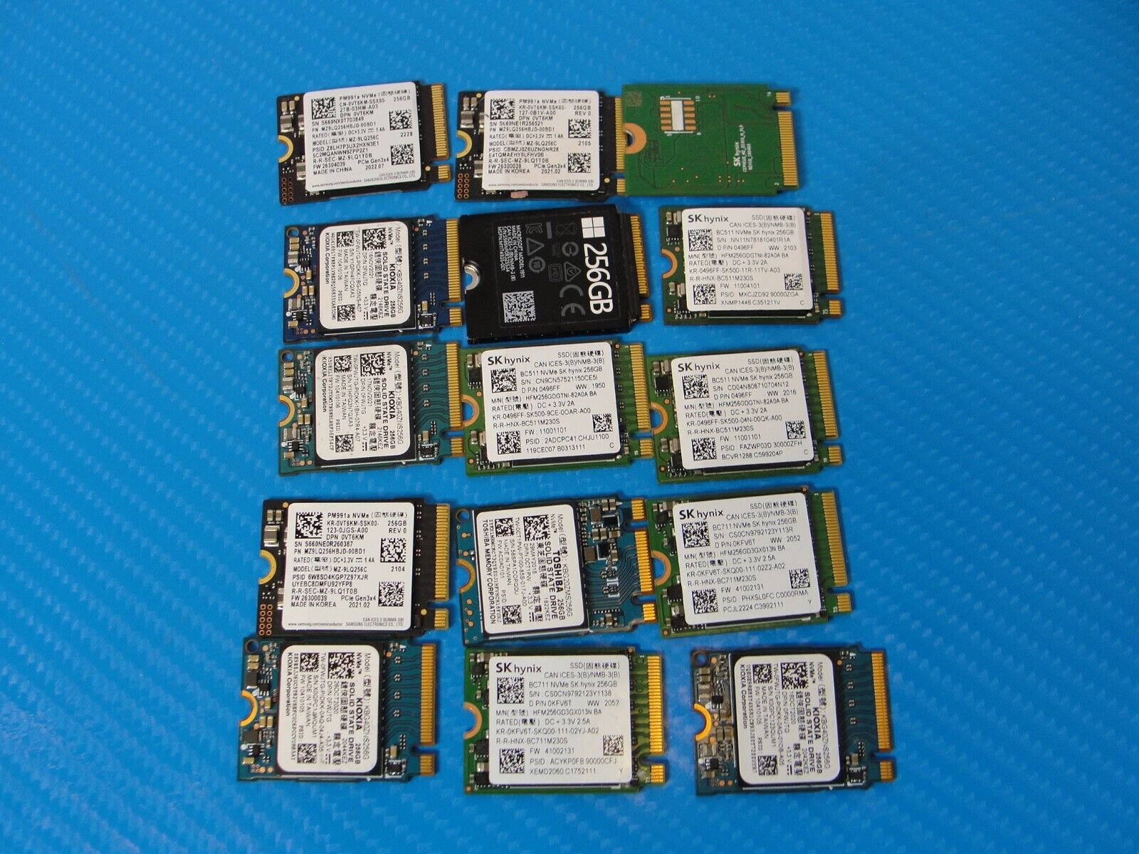 Lot of 15 SK Hynix/Kioxia/Micron/Samsung 256GB NVMe SSD 30mm 2230 PCle