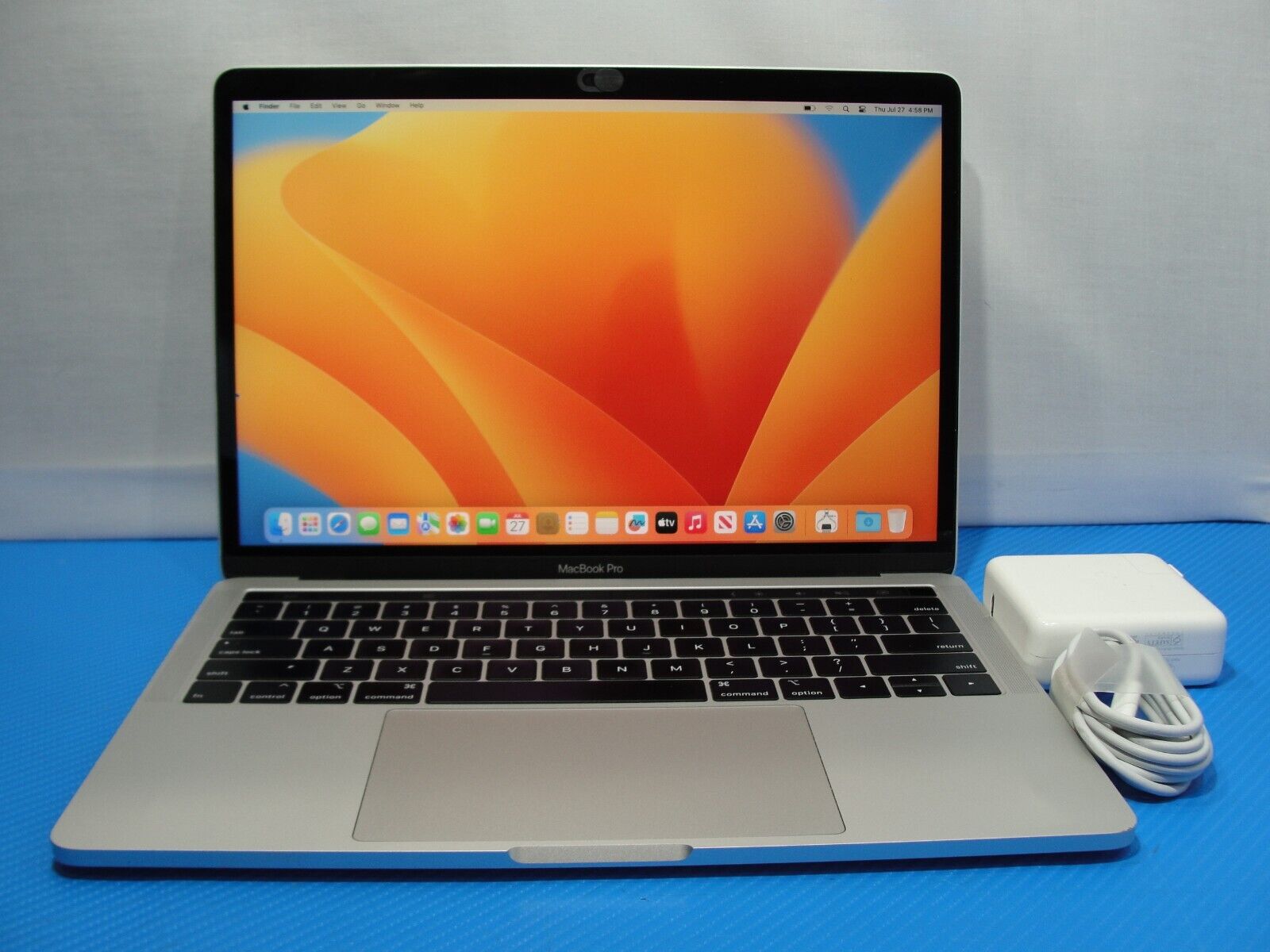 Apple MacBook Pro "  iU GB GB SSD Iris Plus