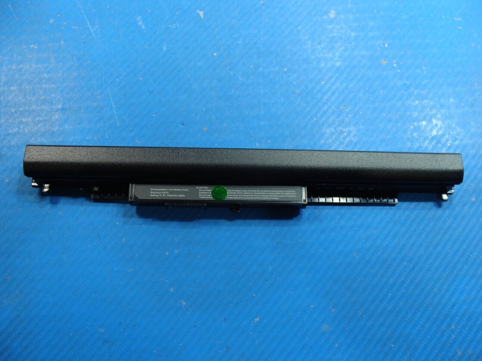 HP 15.6” 15-ay009dx Genuine Laptop Battery 14.8V 38Wh 2600mAh HS04 SMAEAA25184