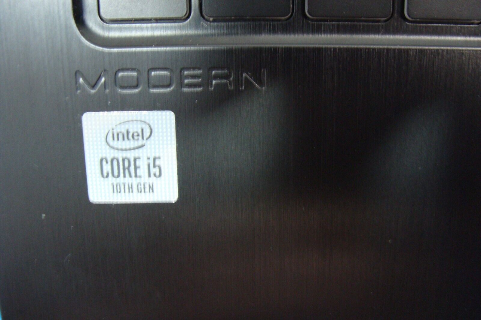 MSI Modern 15 A10M 15.6