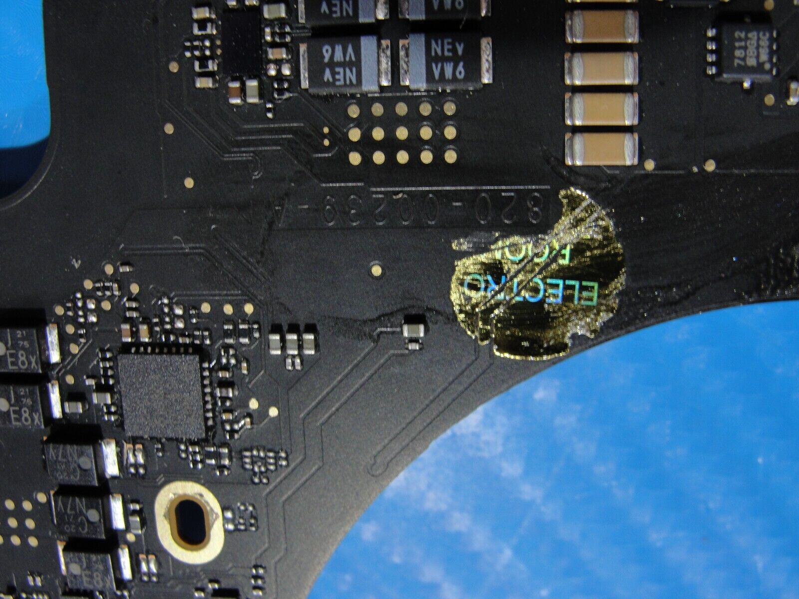 MacBook Pro A1706 13