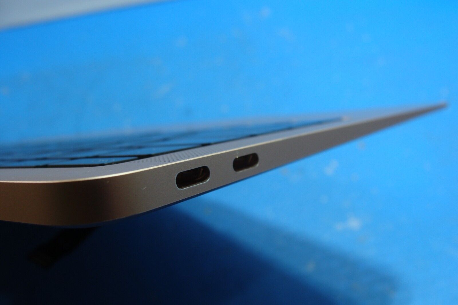 MacBook Air A2337 13