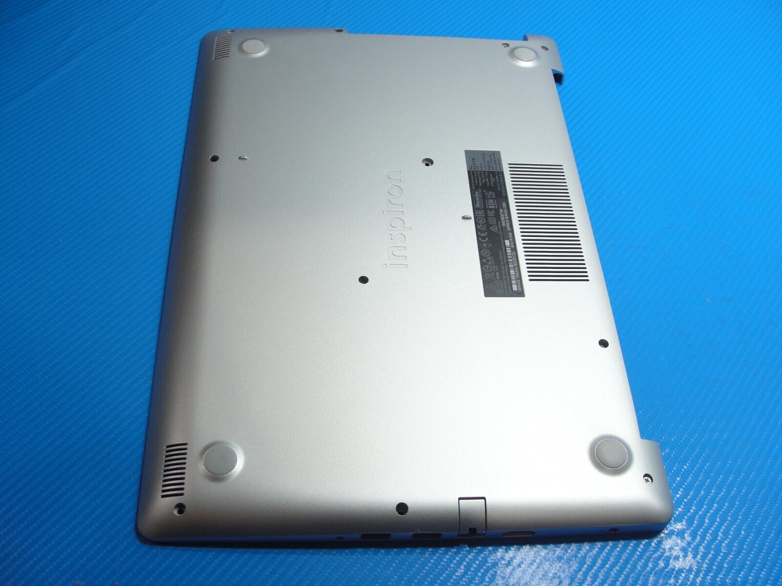 Dell Inspiron 15 5570 15.6