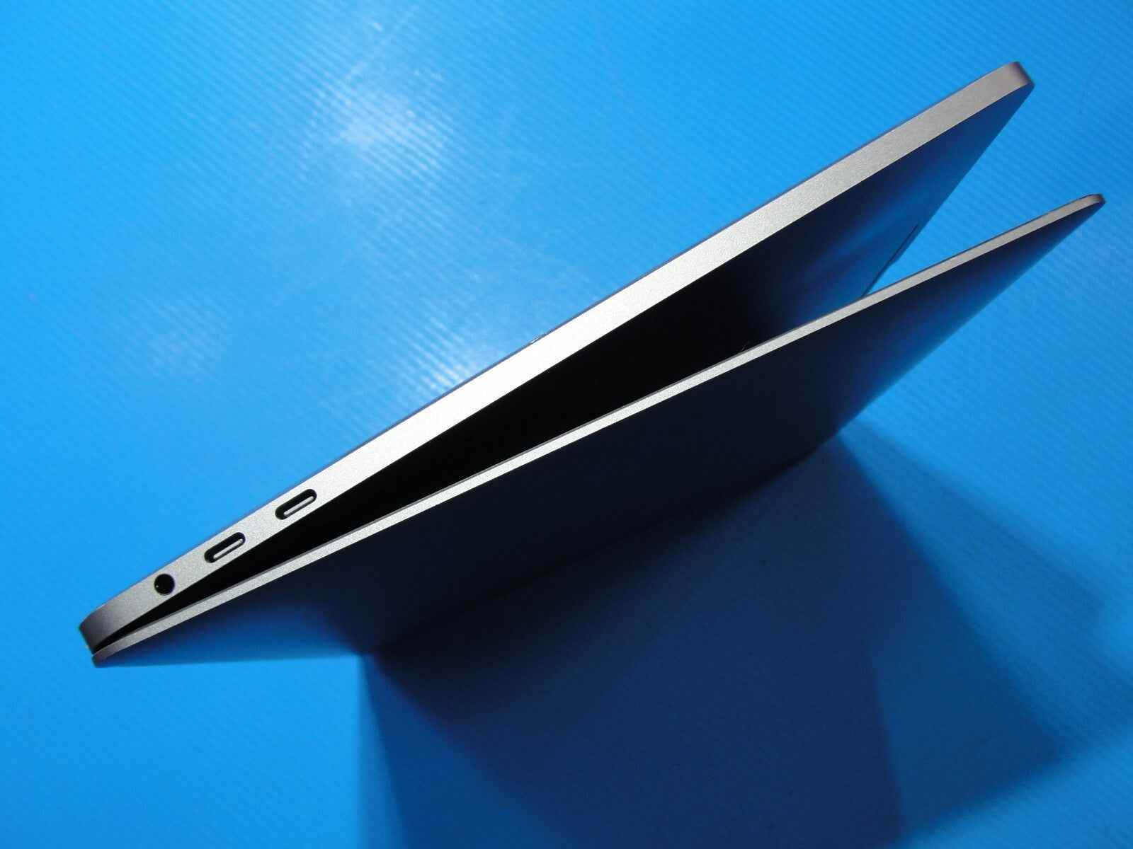 Apple Macbook Pro A1989(2018)/MR9Q2LL/A 13”Retina i7-8559U 2.7GHz 16GB 256GB SSD - Tested Computer Laptop Parts