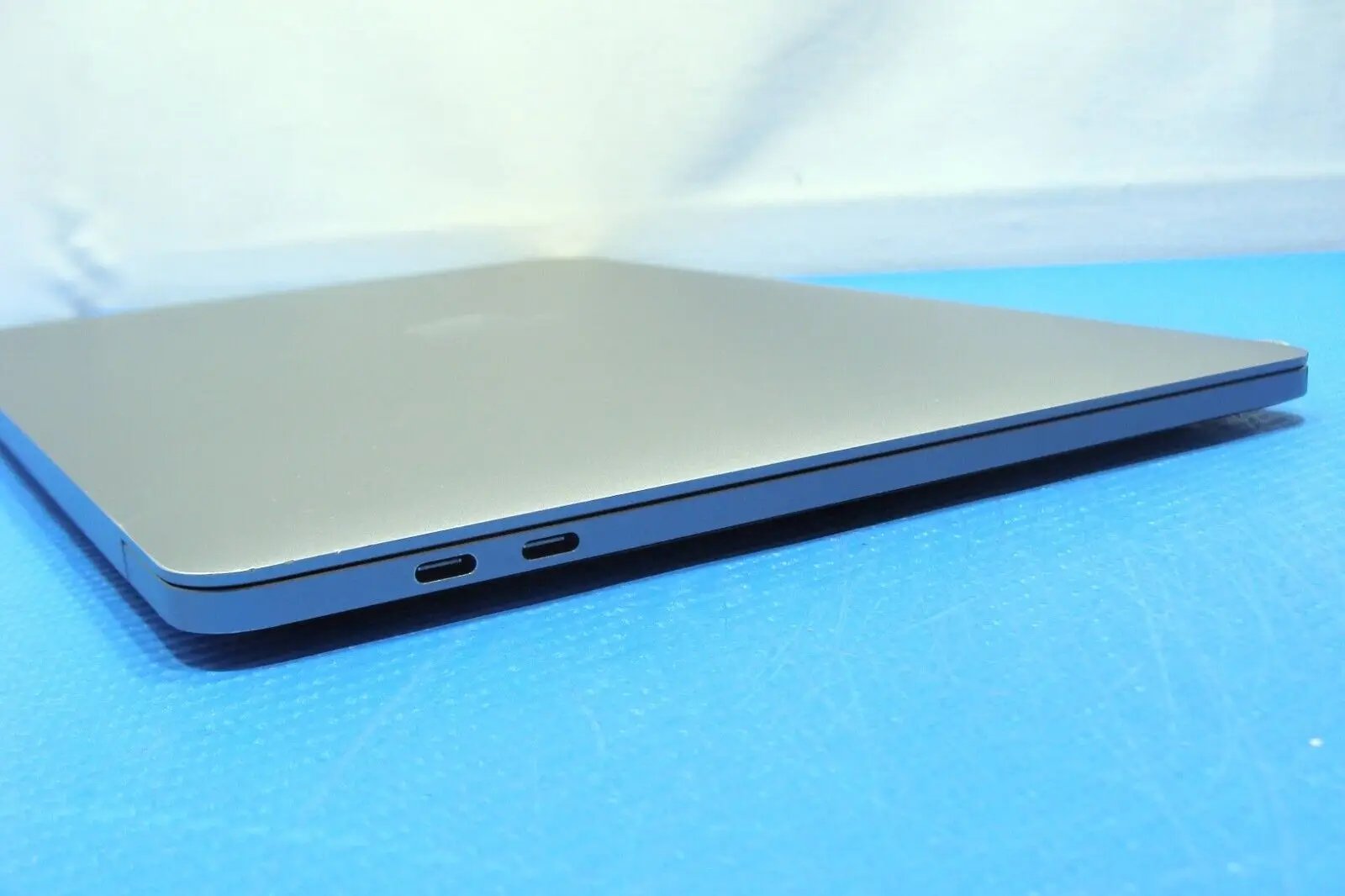Apple MacBook Pro A2251 13 Apple MacBook Pro A2251 13