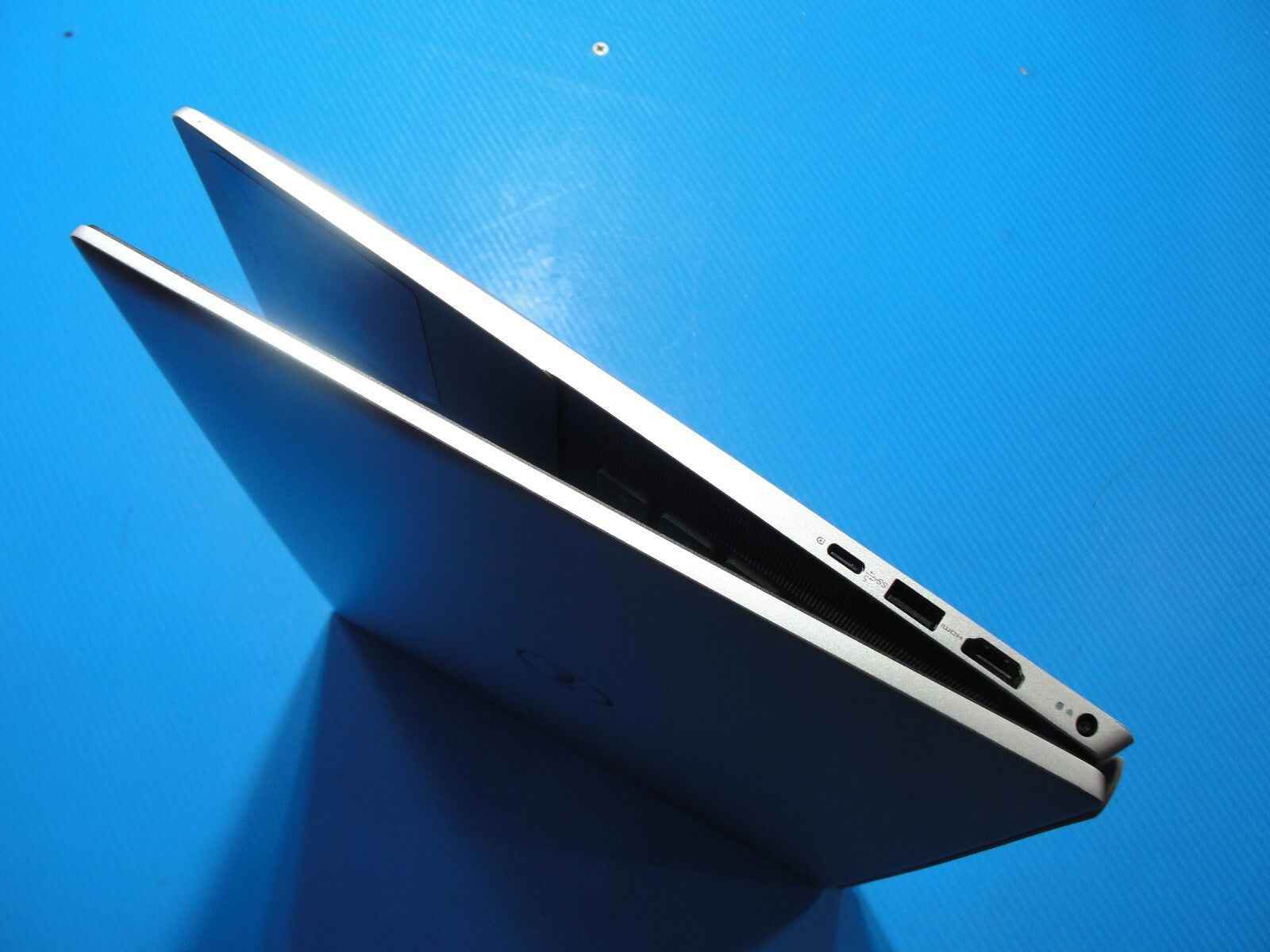 Dell Inspiron 5625 16”FHD AMD Ryzen 7 5825U 2GHz 16GB 1TB SSD +Charger include - Tested Computer Laptop Parts