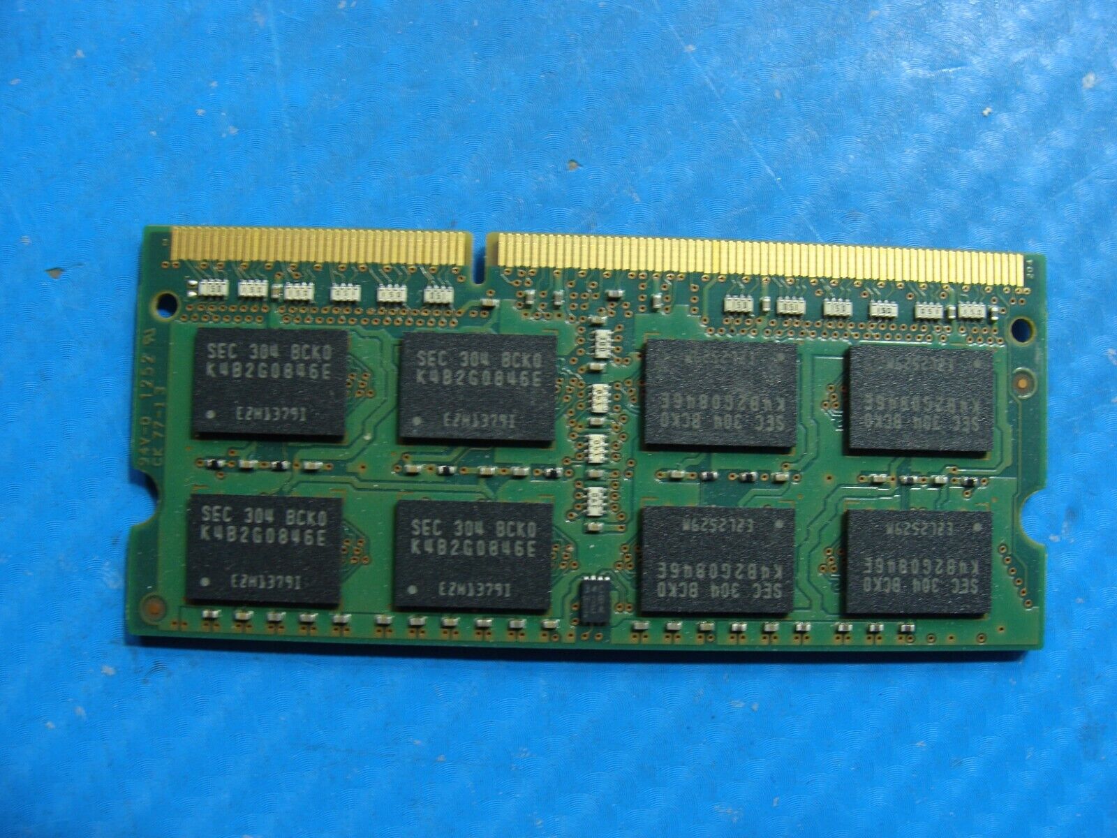 Samsung NP780Z5E-S01UB Samsung 4GB 2Rx8 SO-DIMM Memory RAM M471B5273EB0-CK0