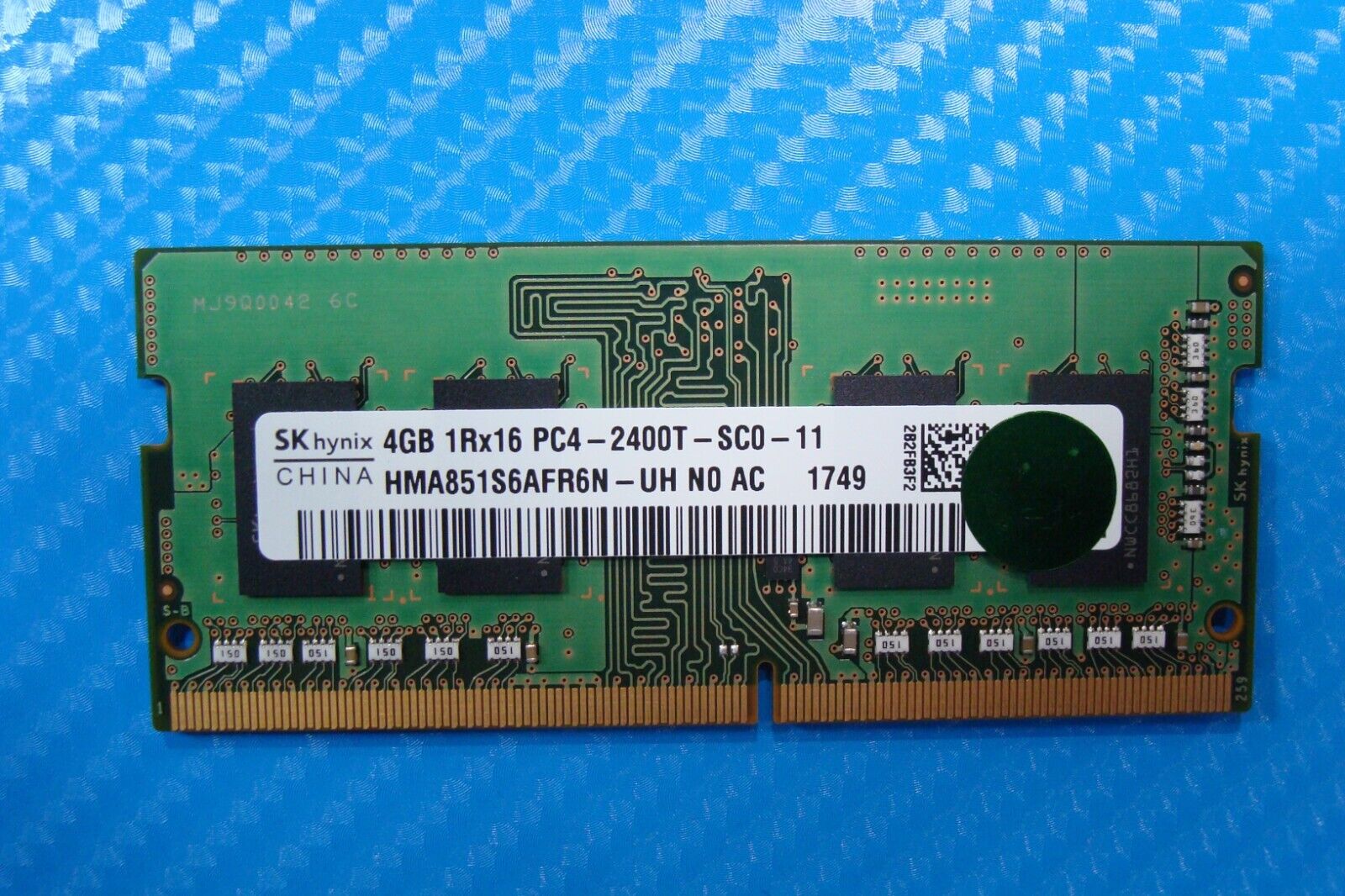 Dell 13 7375 SK Hynix 4GB 1Rx16 PC4-2400T Memory RAM SO-DIMM HMA851S6AFR6N-UH