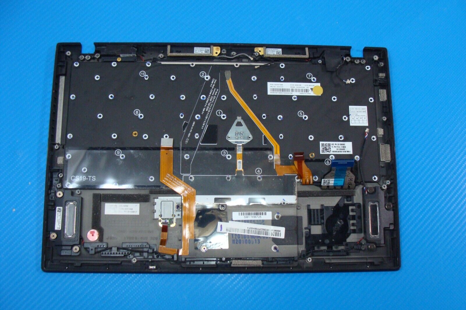 Lenovo ThinkPad X1 Carbon 8th Gen 14