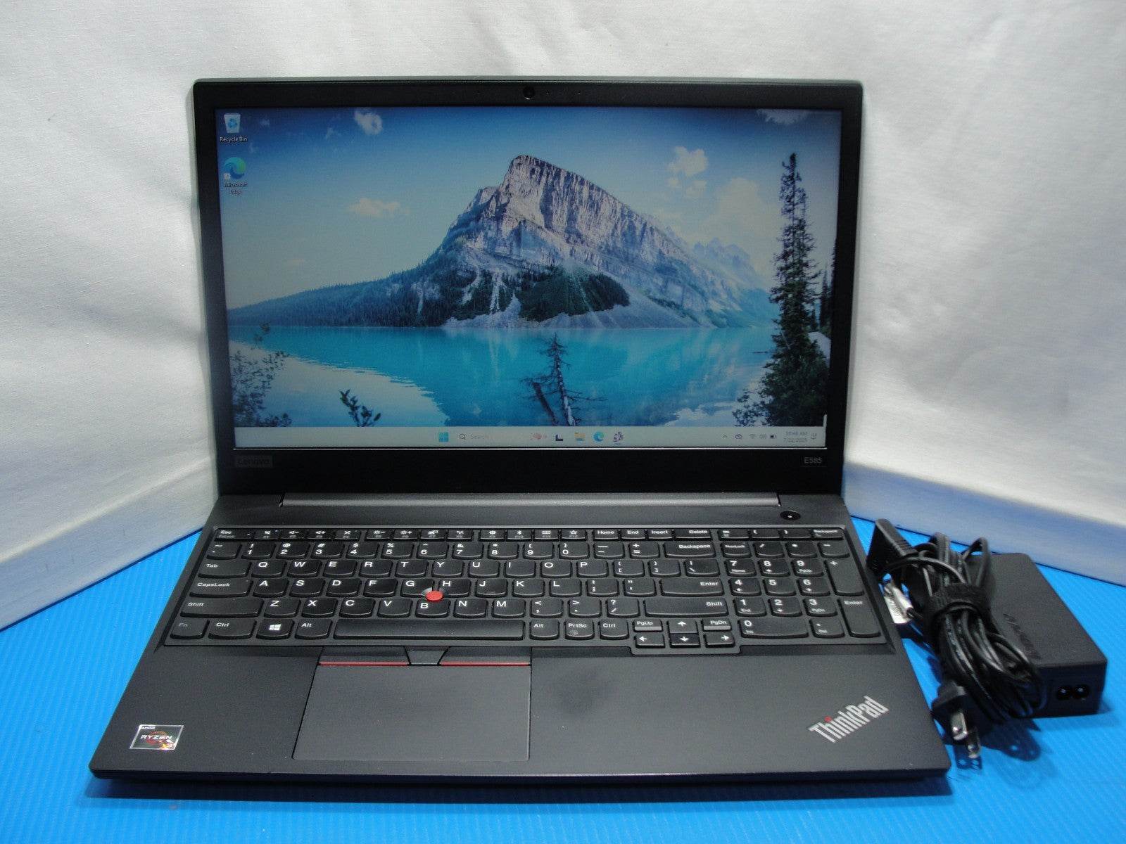 Lenovo ThinkPad E585 15.6” HD AMD Ryzen 3 2200U 2.5GHz 4GB SSD Reset 128GB - Tested Computer Laptop Parts