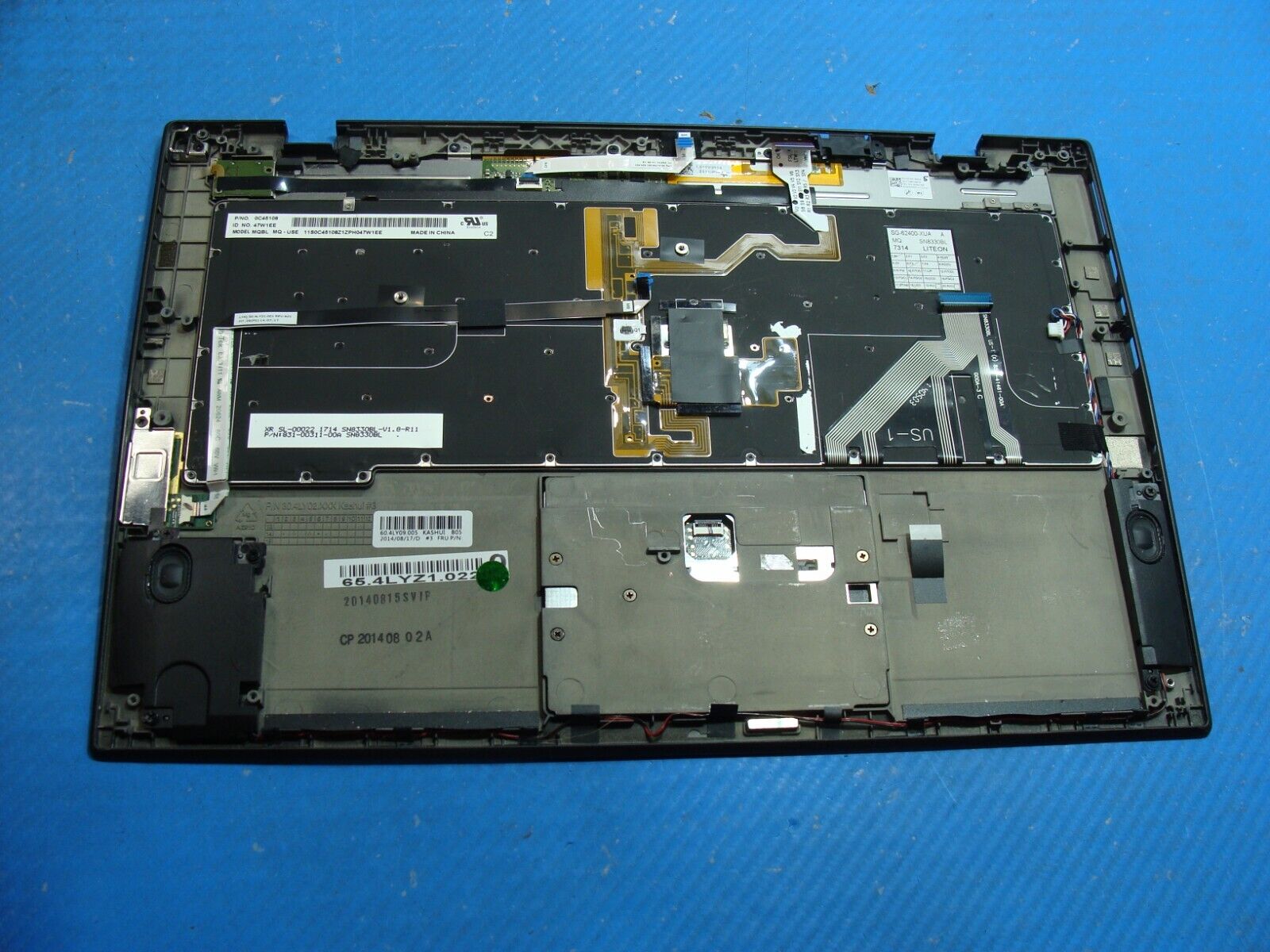 Lenovo ThinkPad 14” X1 Carbon 2nd Gen Palmrest w/TouchPad Keyboard 65.4LYZ1.022