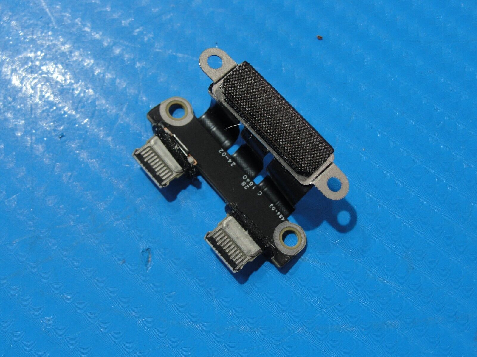 MacBook Pro A1706 Late 2016 MLH12LL/A 13