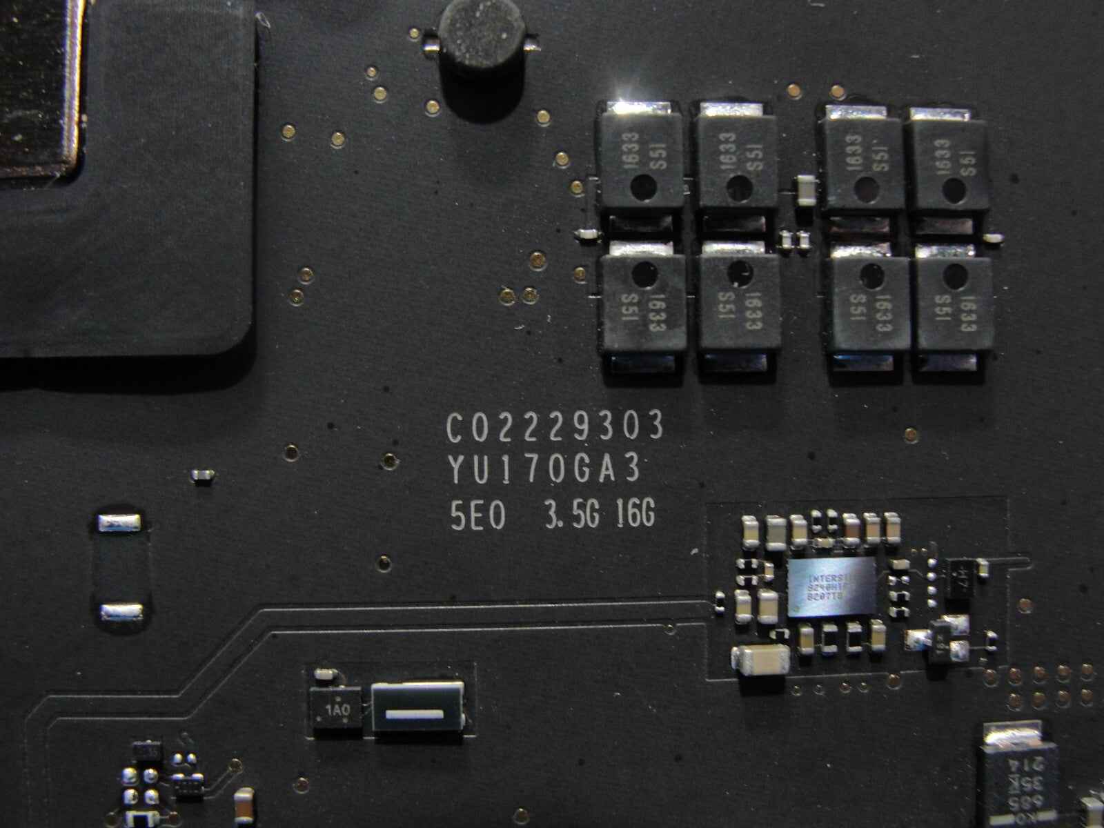 MacBook Pro A2442 14