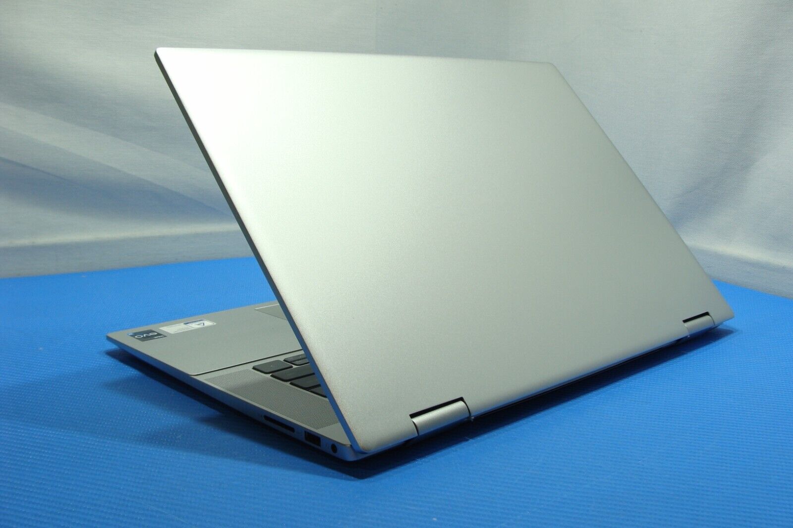 Dell INSPIRON 7630 2-IN-1 Touch 16
