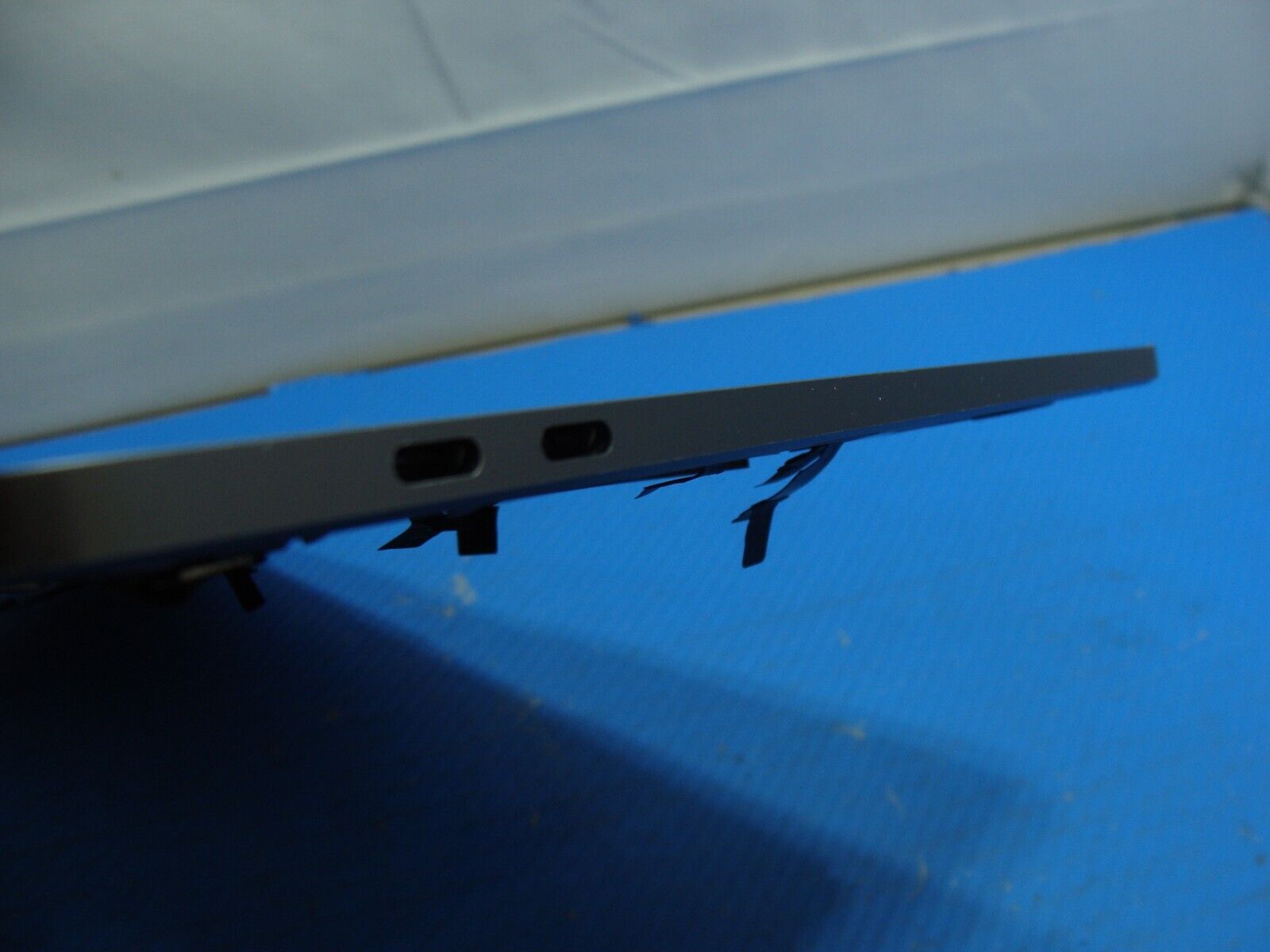 MacBook Pro A2251 13