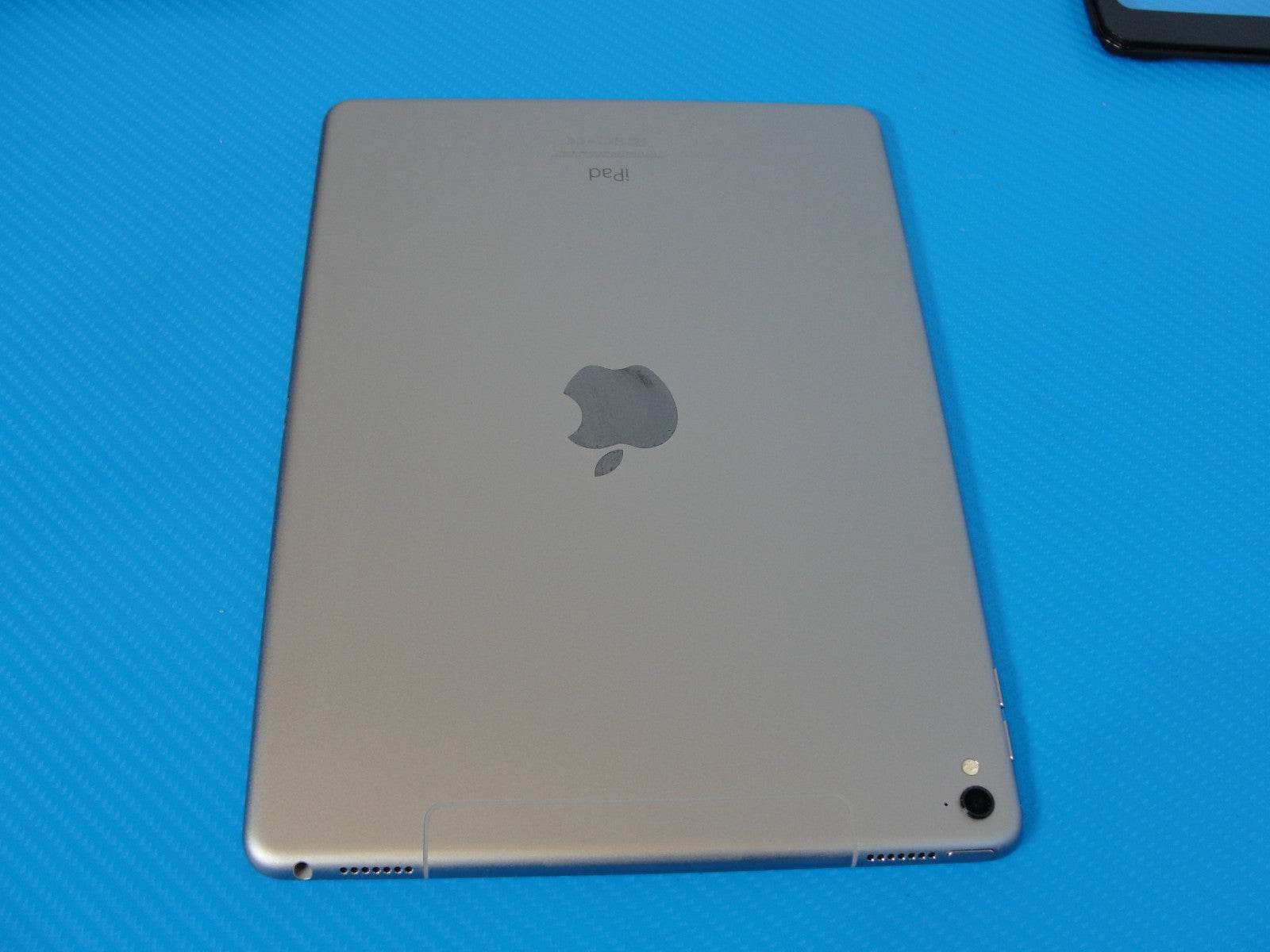 Apple iPad Pro 1st Gen 9.7in 128GB Wi Fi + 4G Space Gray Verizon +Bundle /READ - Tested Computer Laptop Parts