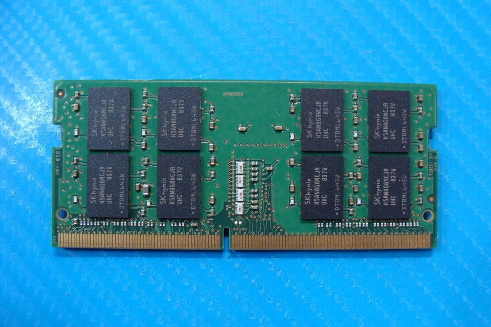Dell 5579 2n1 SK Hynix 16GB 2Rx8 PC4-2400T Memory RAM SO-DIMM HMA82GS6CJR8N-UH