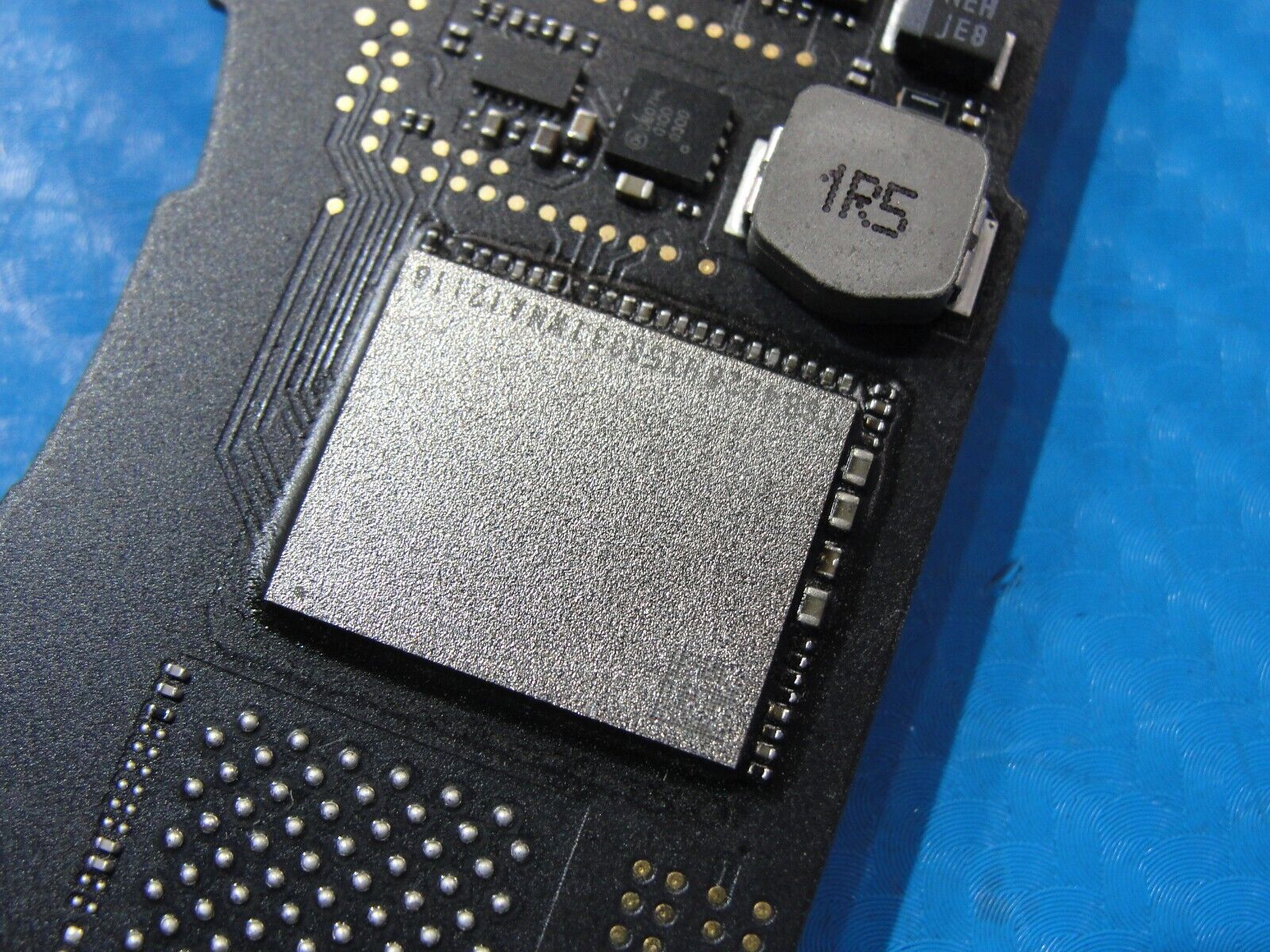 MacBook Pro A2141 Late 2019 MVVJ2LL/A 16