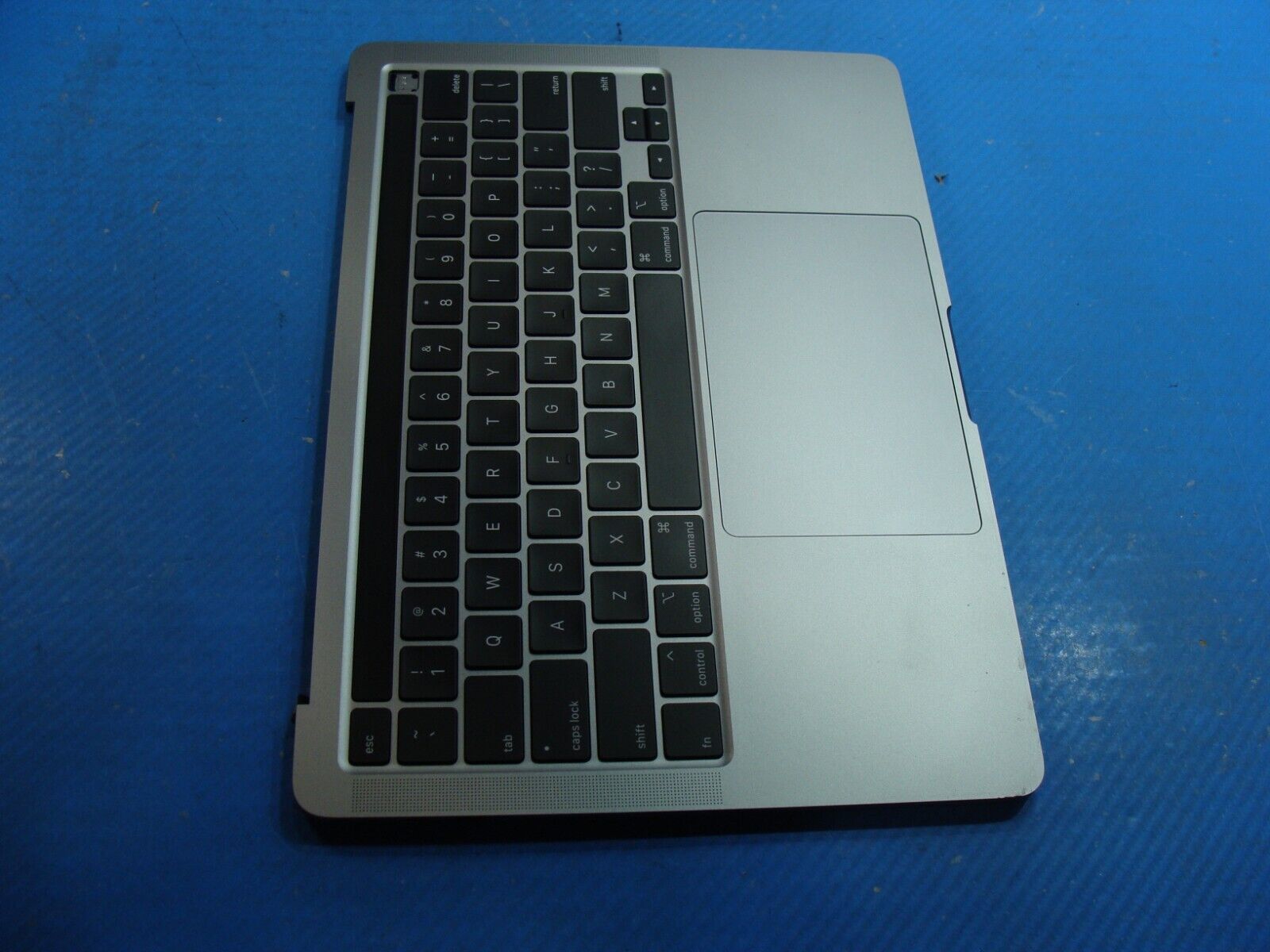 MacBook Pro A2251 13