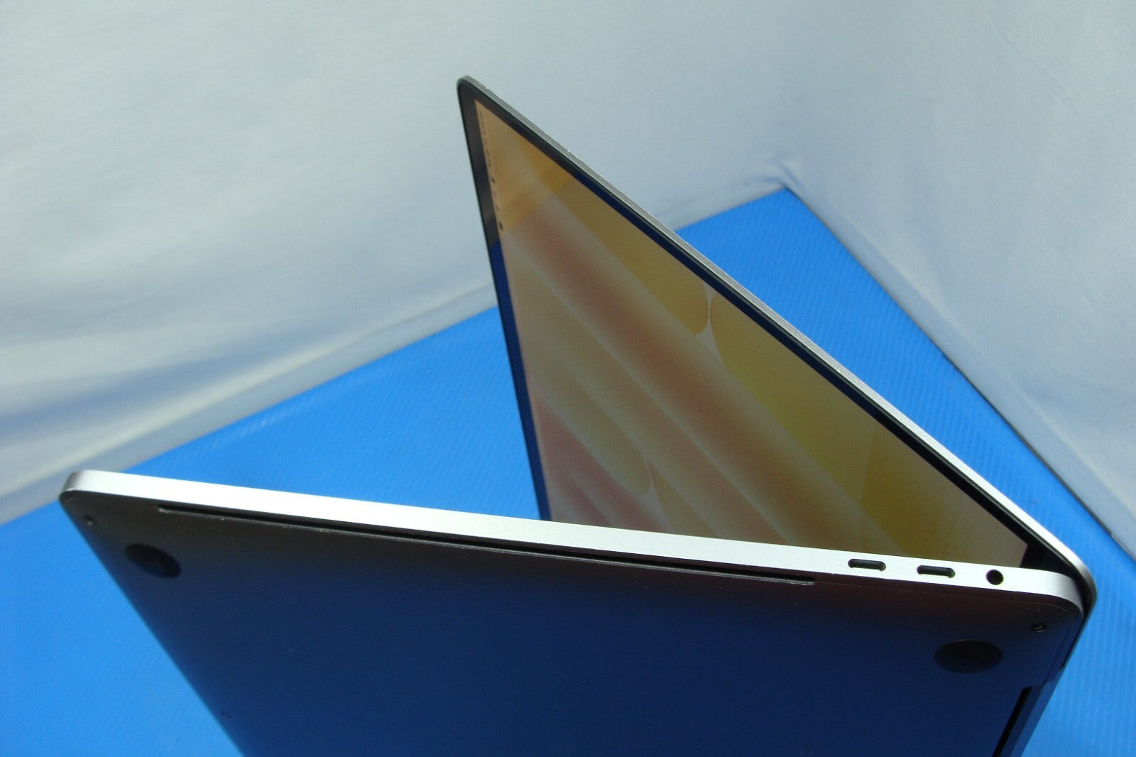 Apple MacBook Pro A2141/ BTO (2019) 16