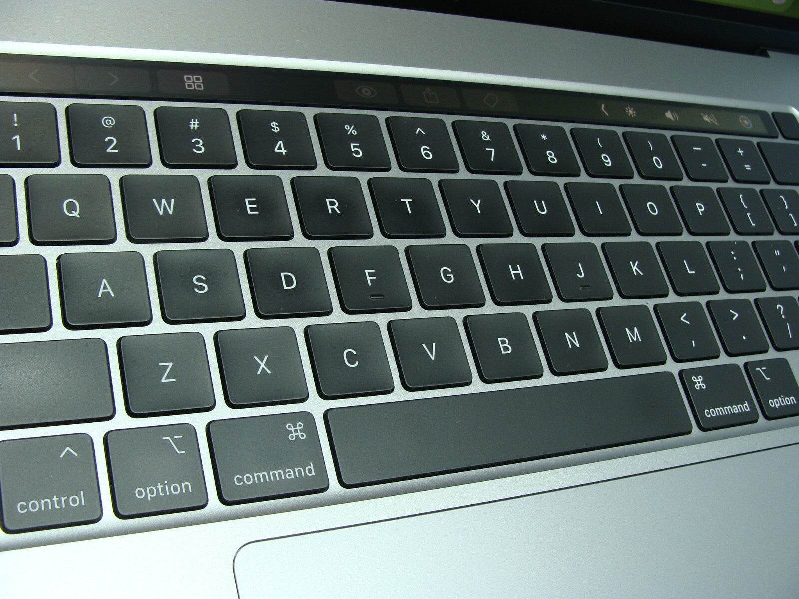 Apple MacBook Pro A2141 2019 i9-9980HK 2.4GHz 32GB 512GB Pro 5300M Excel Battery - Tested Computer Laptop Parts