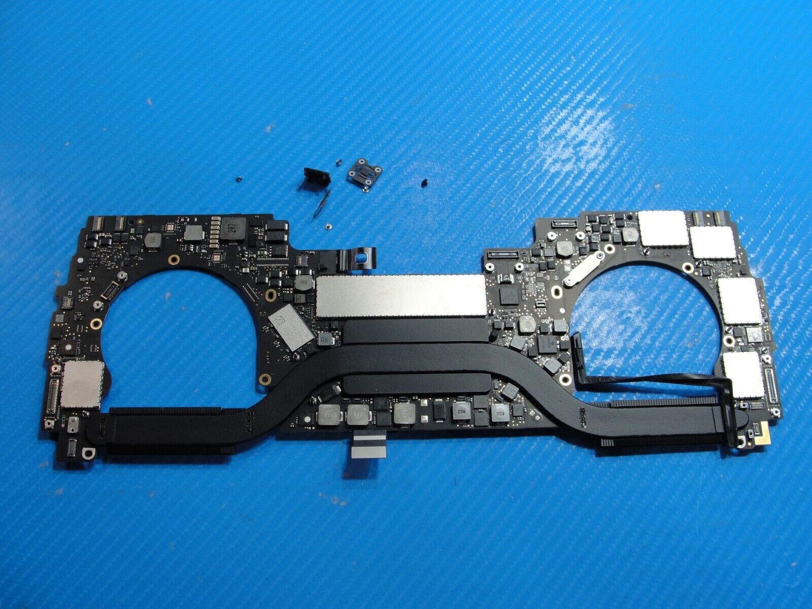 MacBook Pro A1706 13