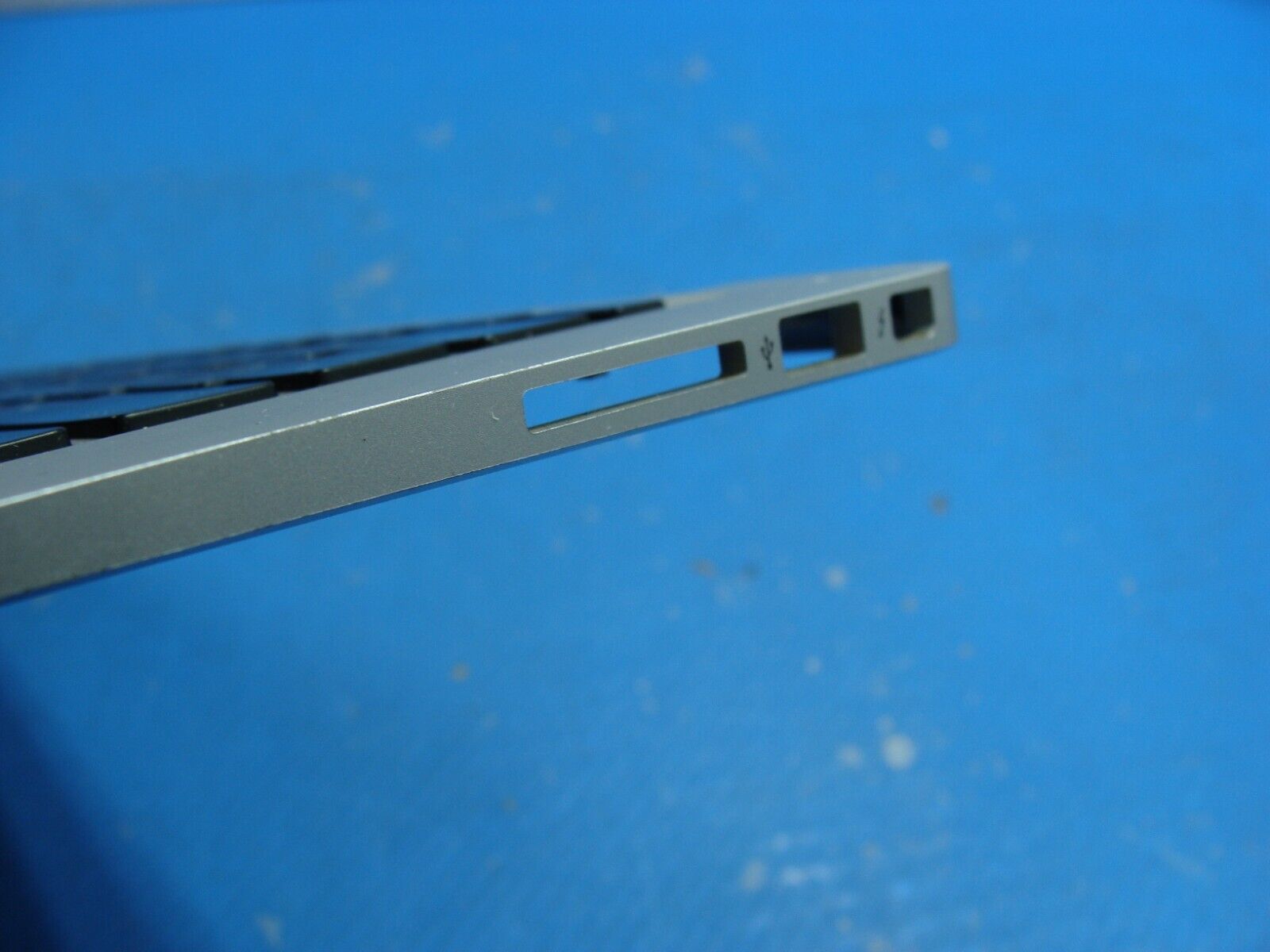 MacBook Air 13 A1466 Early 2014 MD760LL Top Case w/BL Keyboard TrackPad 661-7480