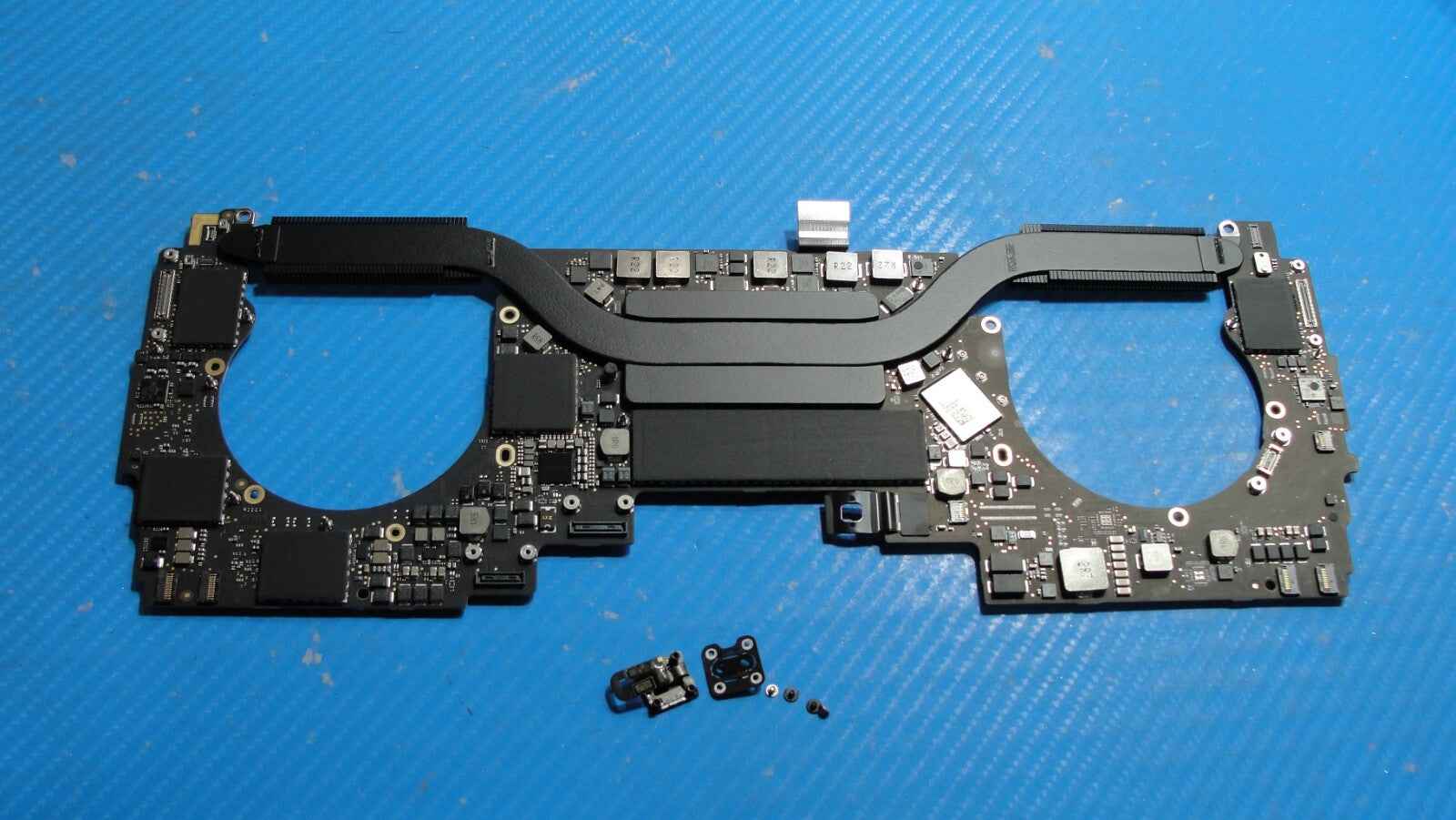 MacBook Pro A1989 13