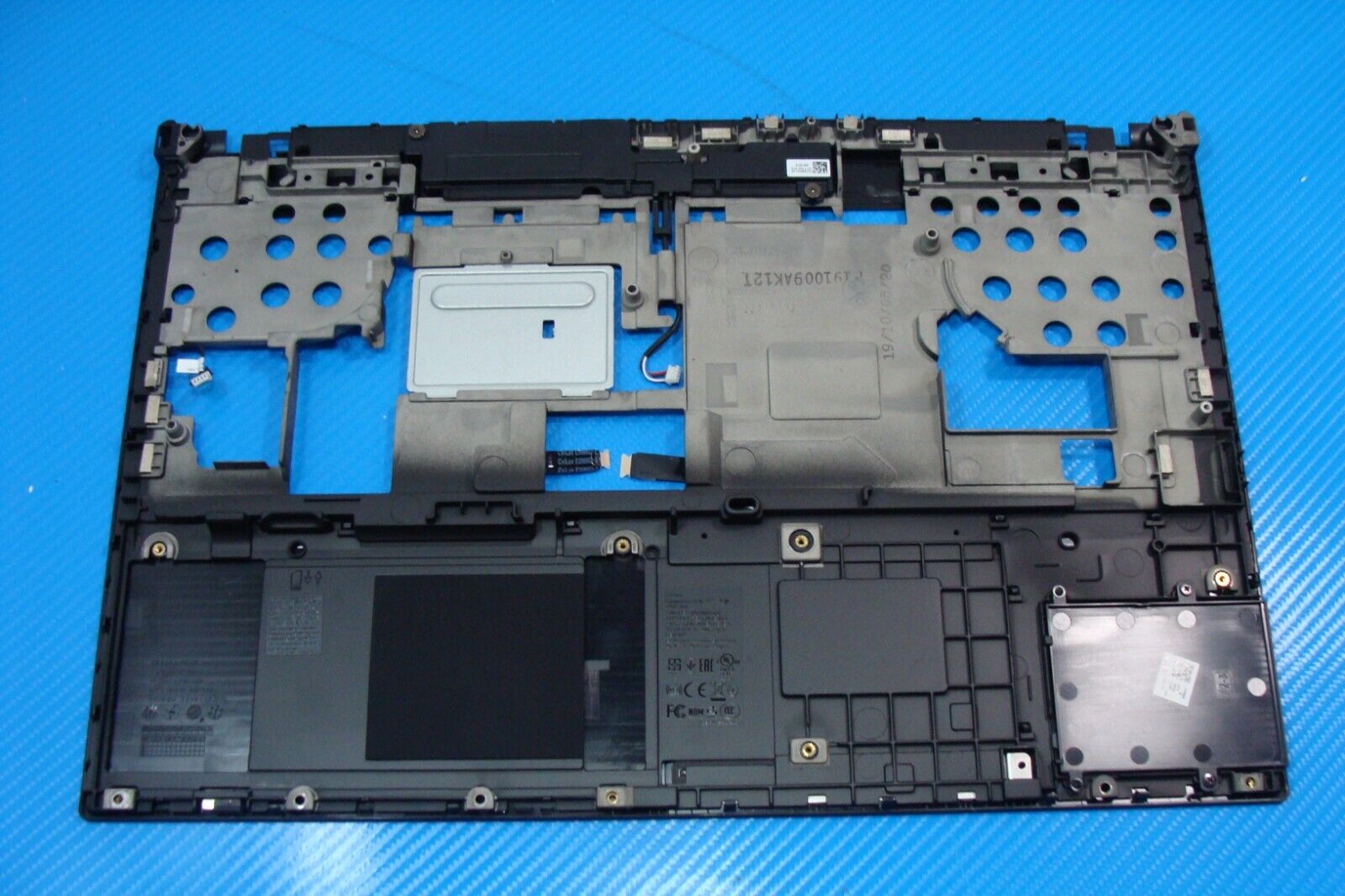 Lenovo ThinkPad 15.6” P52 Genuine laptop Palmrest w/TouchPad Black FA0Z6000700
