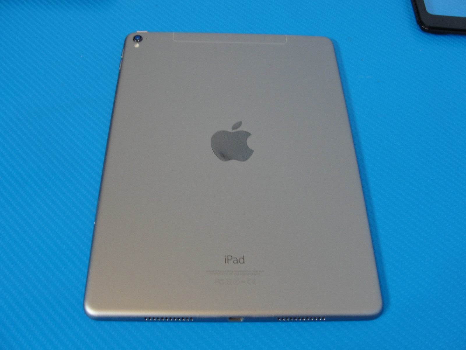 Apple iPad Pro 1st Gen 9.7in 128GB Wi Fi + 4G Space Gray Verizon +Bundle /READ - Tested Computer Laptop Parts