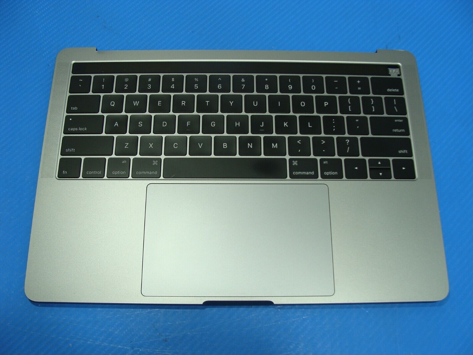 MacBook Pro A1706 2016 MLH12LL/A 13