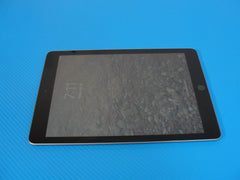 Apple iPad (6th Generation) A1893 32 GB, Wi-Fi, 9.7 in /READ - Tested Computer Laptop Parts