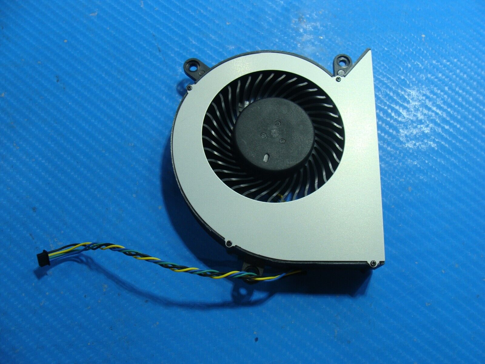 Lenovo IdeaCentre 3 24IAP7 24