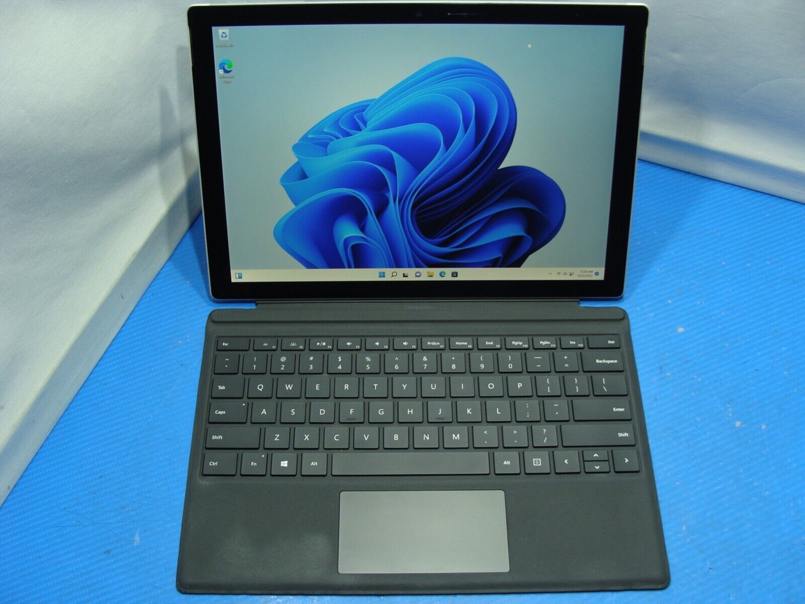 Microsoft Surface Pro 7 1866 i3-1005G1 1.20GHz 4GB DDR4 128GB SSD w/keyboard