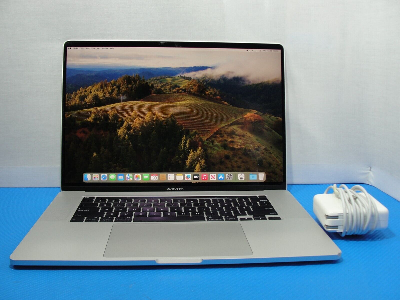144 cycle Apple MacBook Pro 16