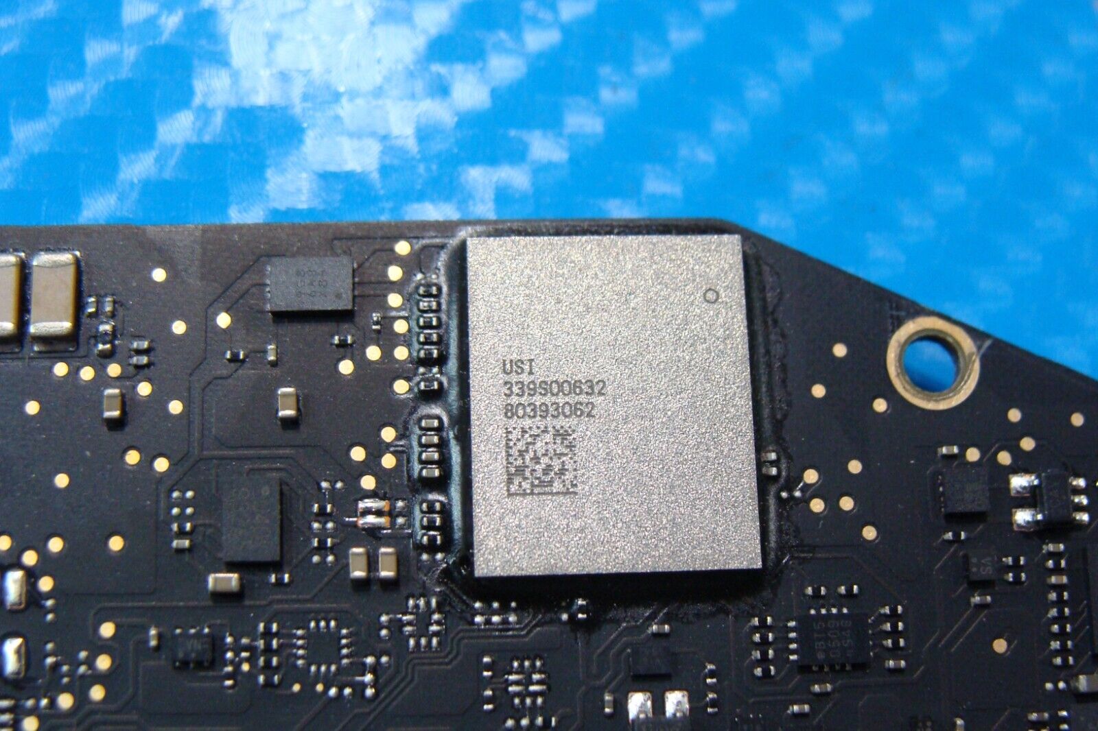 MacBook Pro A2159 13