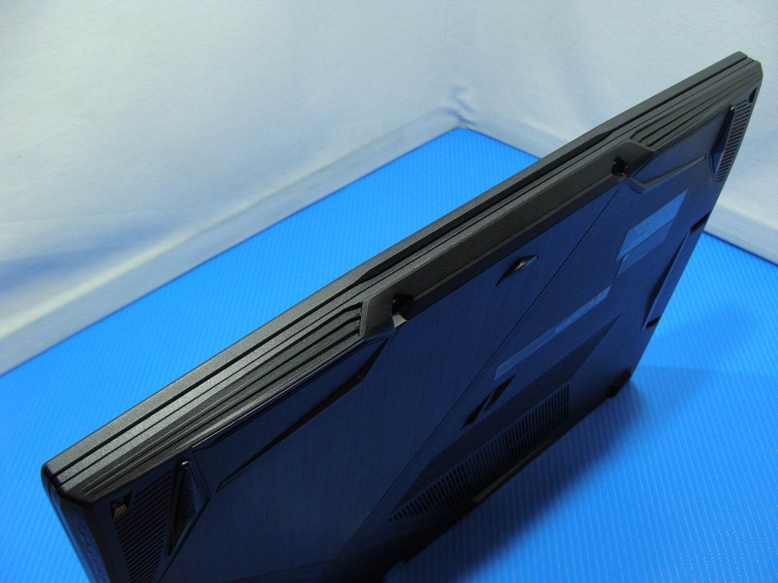 MSI Thin GF63 15.6'' FHD 144hz i5-12450H 2.0GHz 8GB 1TB SSD RTX 2050 Battery 99% - Tested Computer Laptop Parts