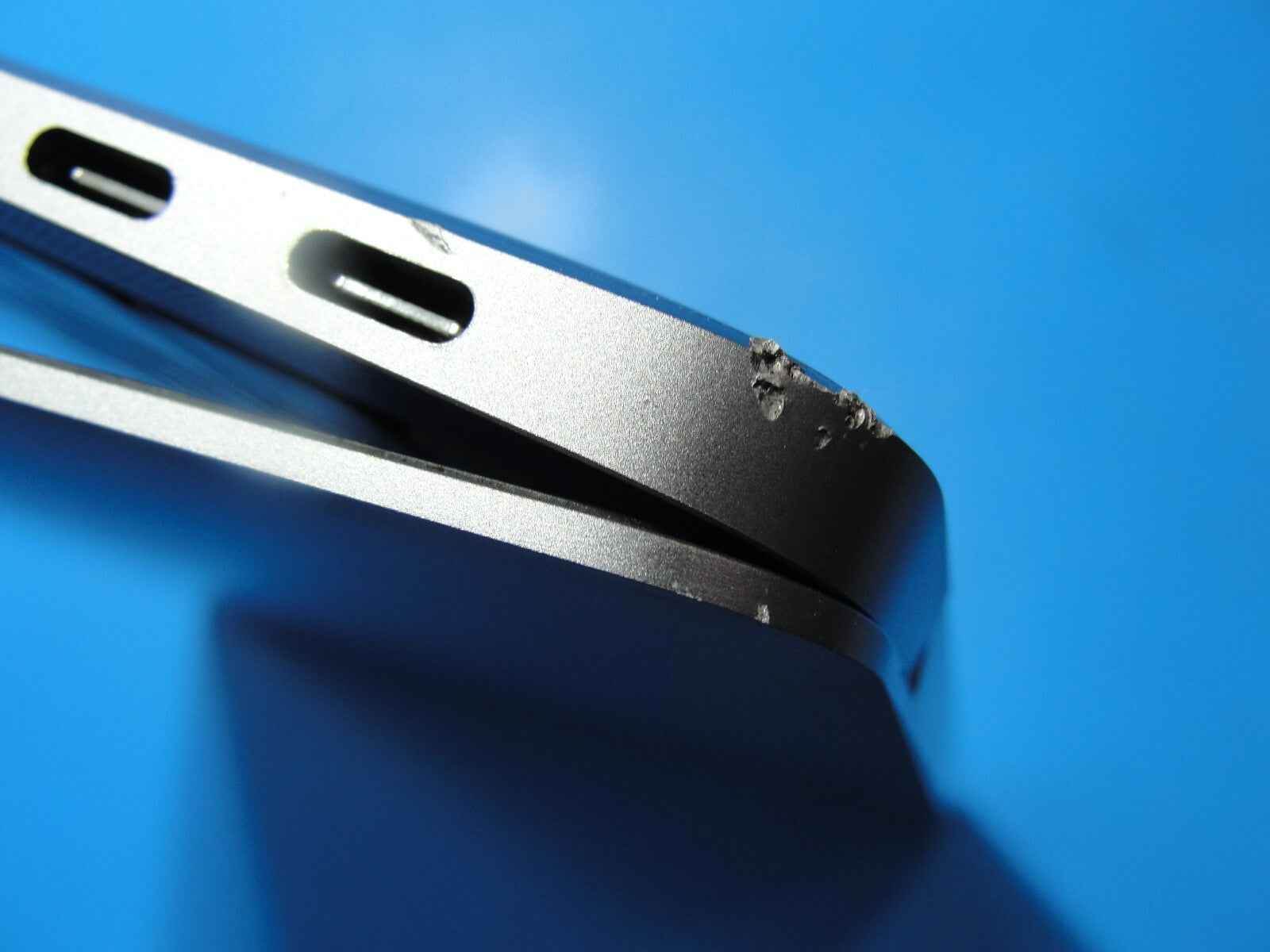 Apple Macbook Air 13” A2337(2020)/MGN63LL/A Apple M1 3.2GHz 8GB 256GB SSD - Tested Computer Laptop Parts