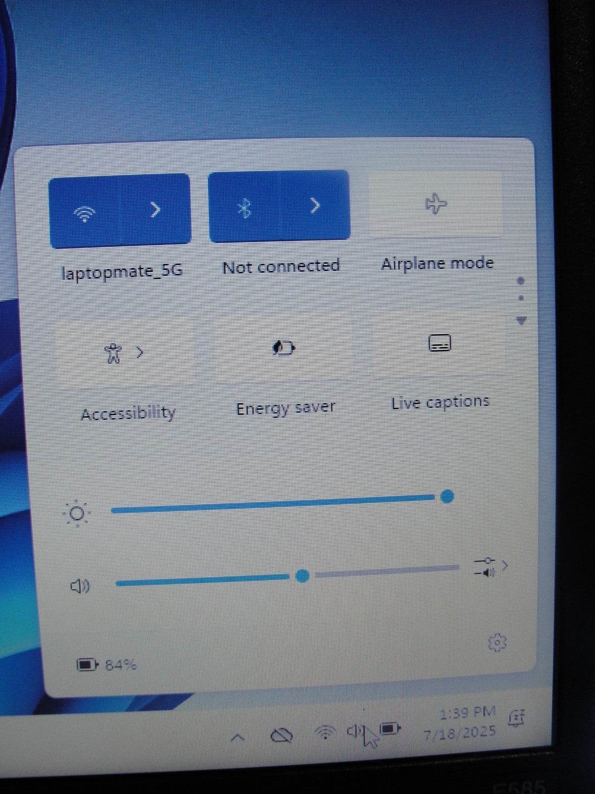 Lenovo ThinkPad E585 15.6” HD AMD Ryzen 3 2200U 2.5GHz 4GB 256GB+Original Charge - Tested Computer Laptop Parts