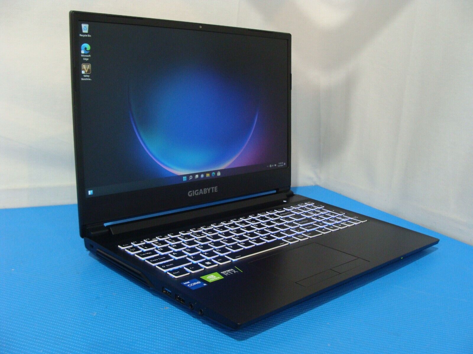 GIGABYTE G5 KD 144Hz Gaming Laptop i5-11400H 16GB 512GB SSD RTX 3060 96% Battery