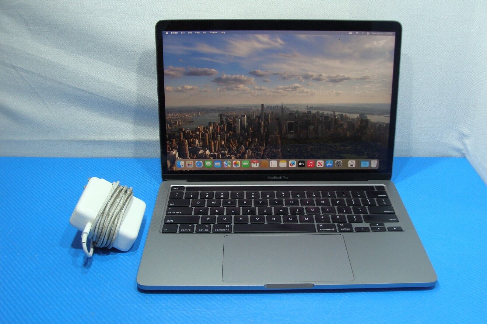 Apple MacBook Pro A2251 13