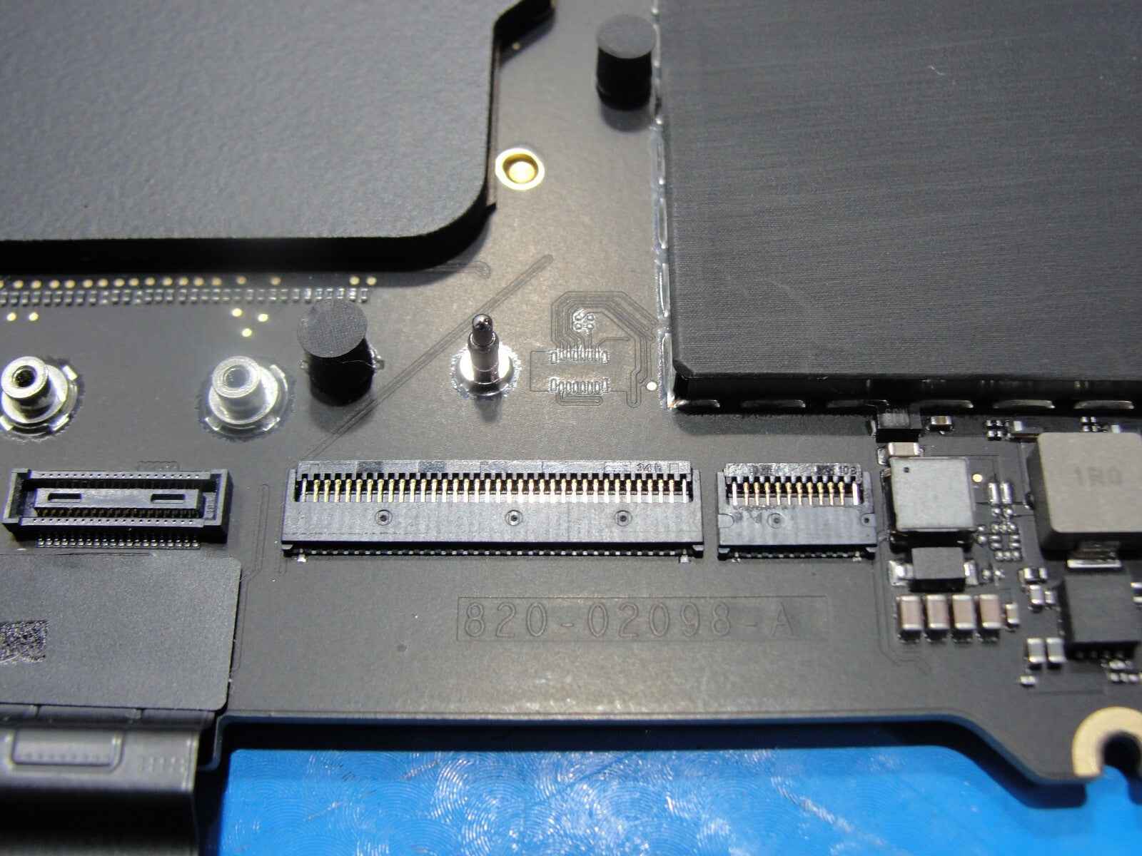 MacBook Pro A2442 14