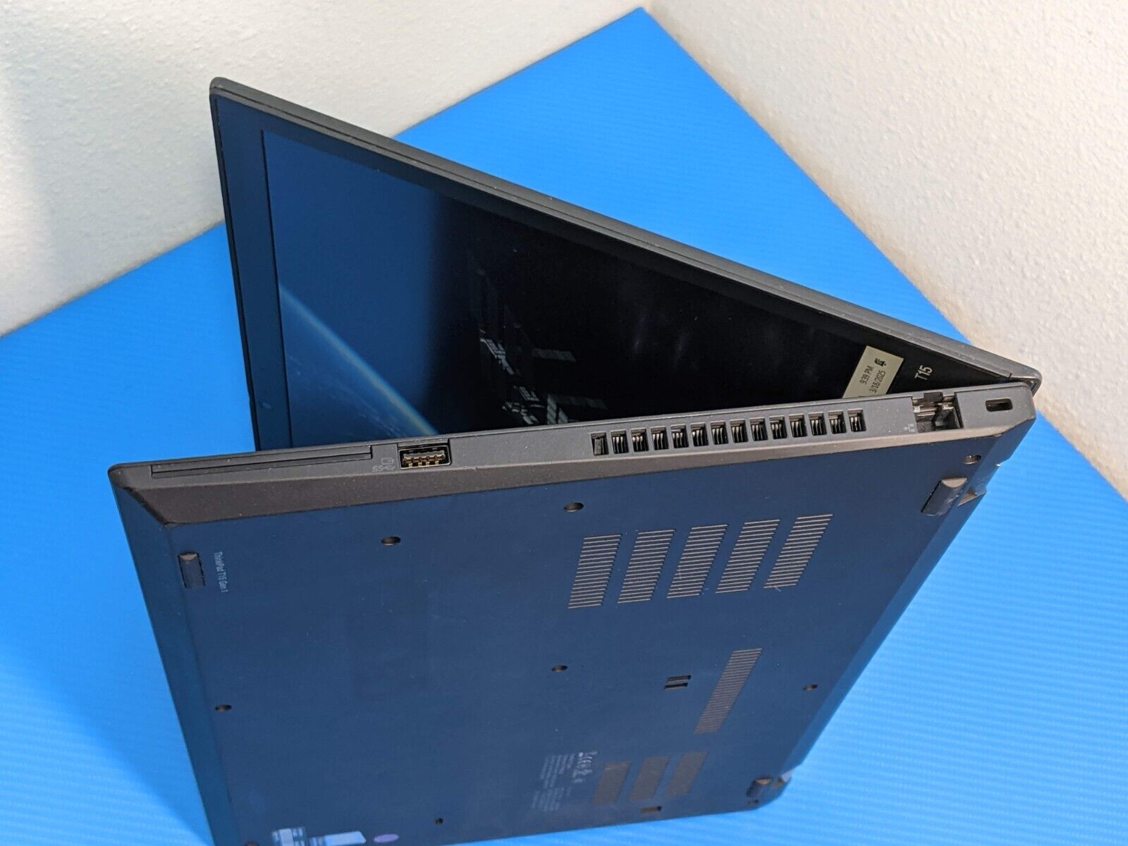 Lenovo ThinkPad T15 Gen1 15.6