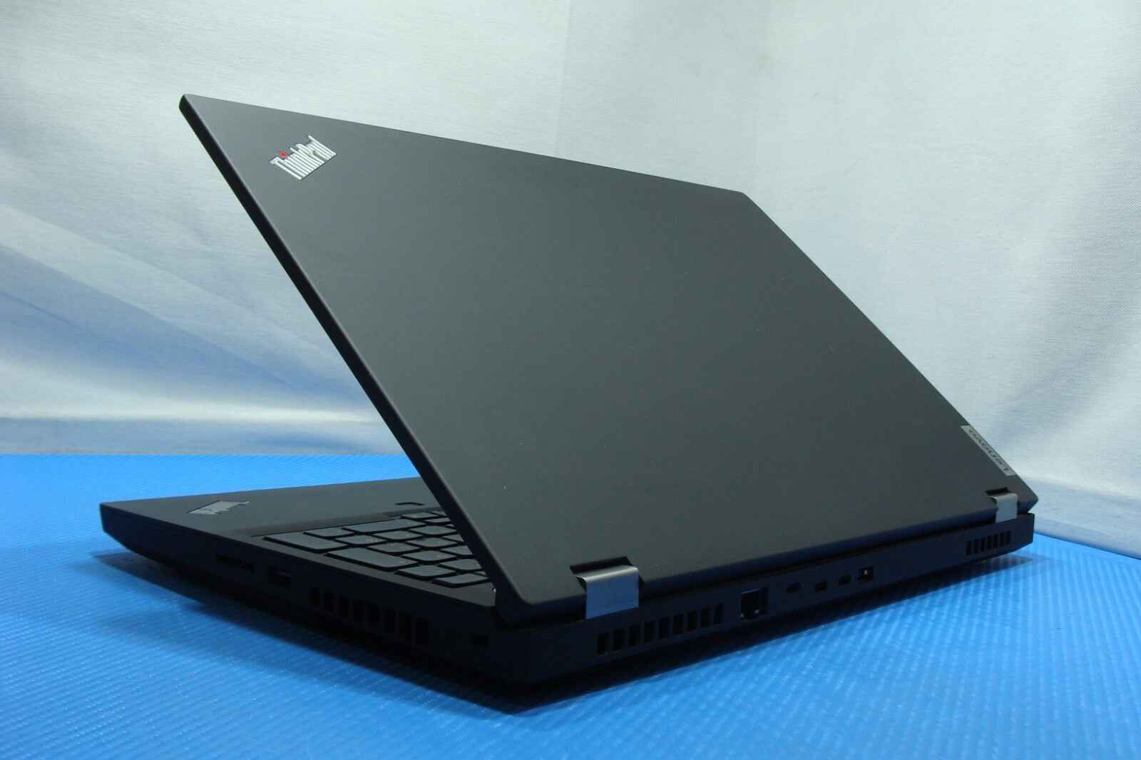 Lenovo ThinkPad P15 Gen 1 15.6