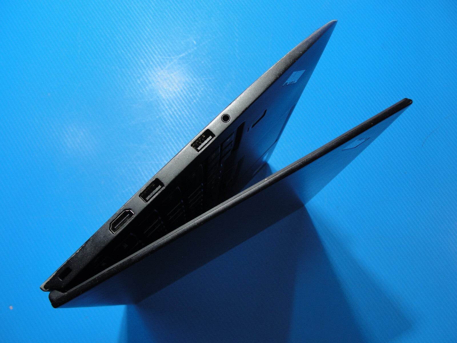 Lenovo ThinkPad X1 Carbon 4th Gen 14” FHD Intel Core i5-6300U 2.4GHz 8GB 256GB - Tested Computer Laptop Parts