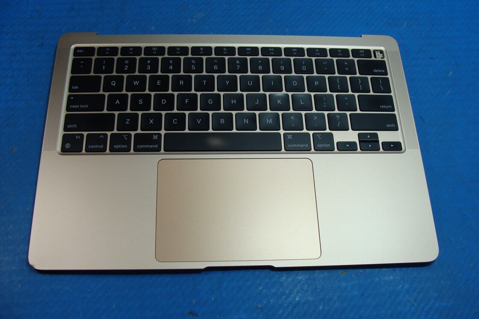 MacBook Air A2337 13
