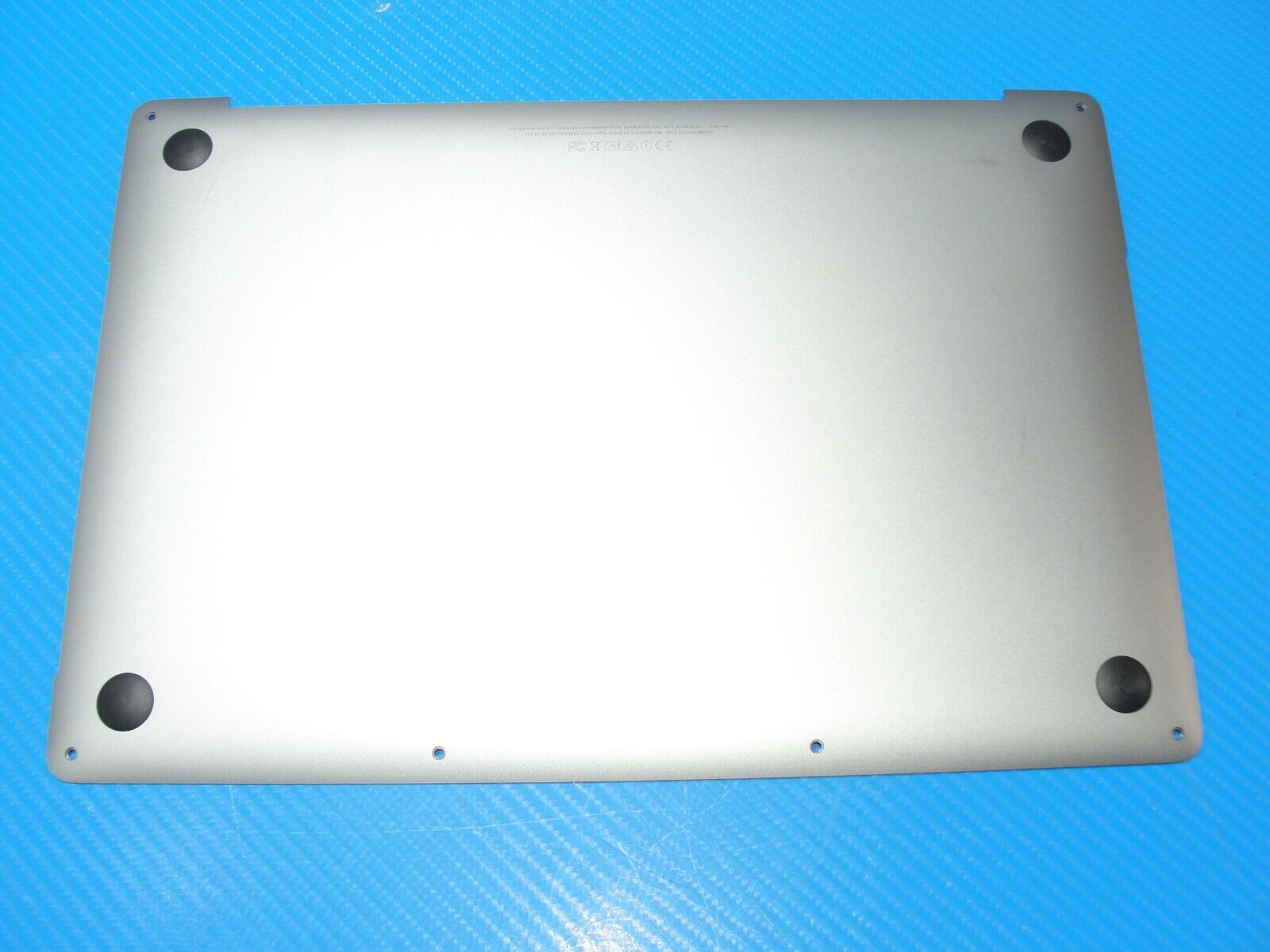 MacBook Pro A1706 Late 2016 MLH12LL/A 13