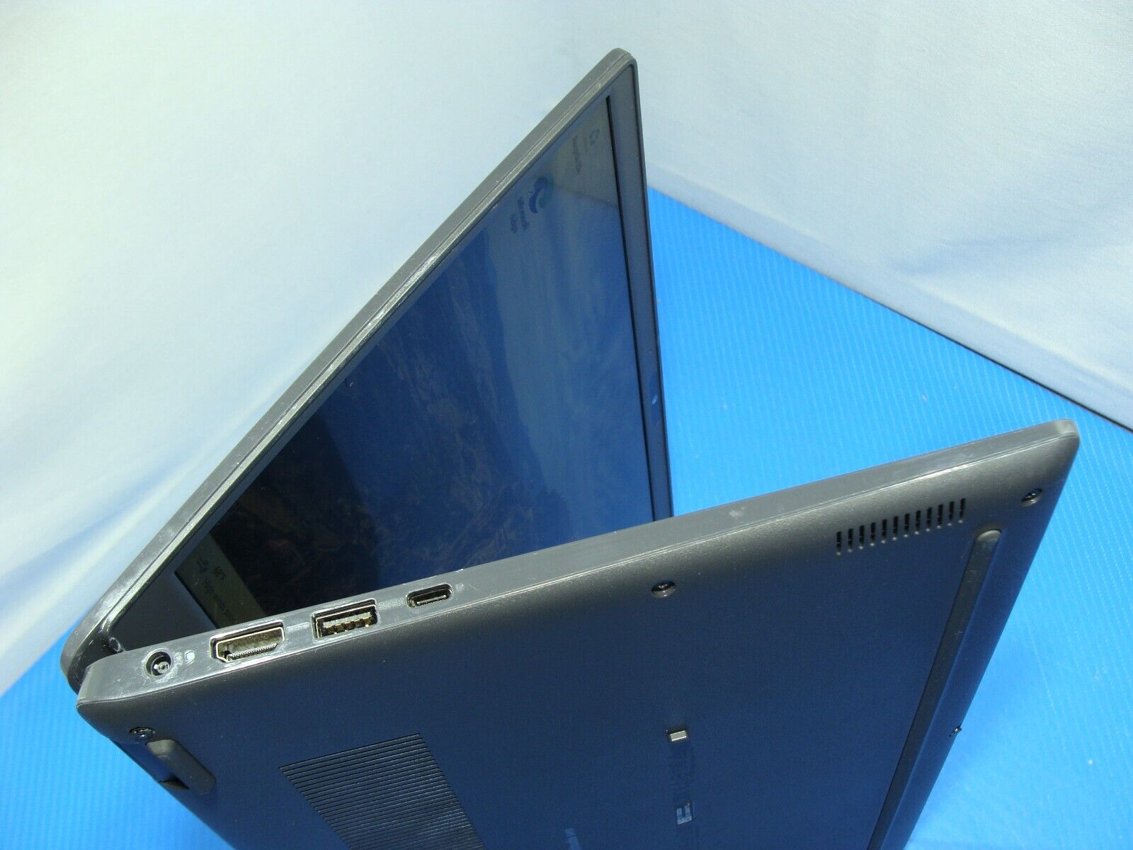 Dell Latitude 3410 laptop 14